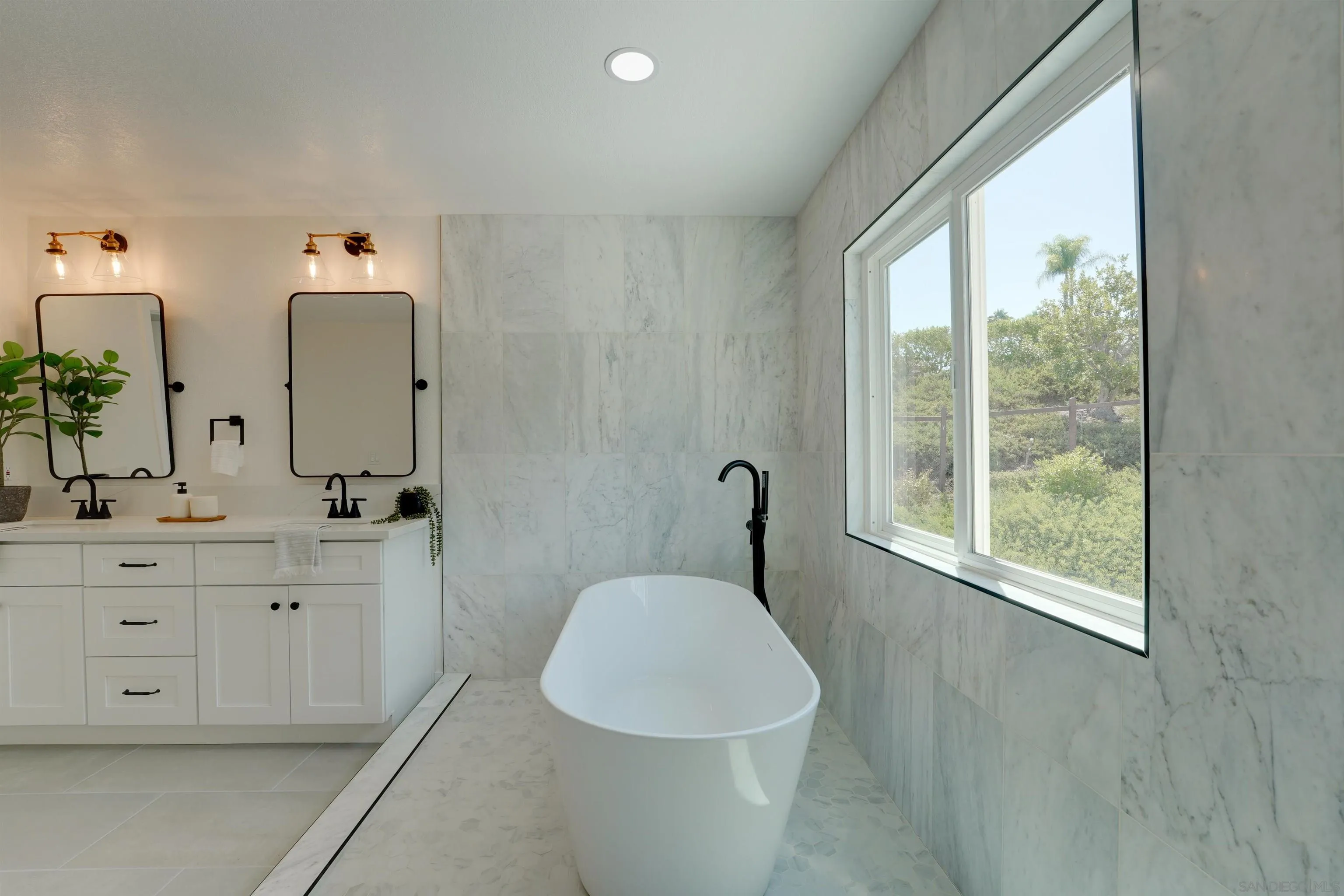 https://cdn.realtyfeed.com/cdn/127/250039991/e3dcd2cd3bc7273e332c9259a3a17fae.webp
