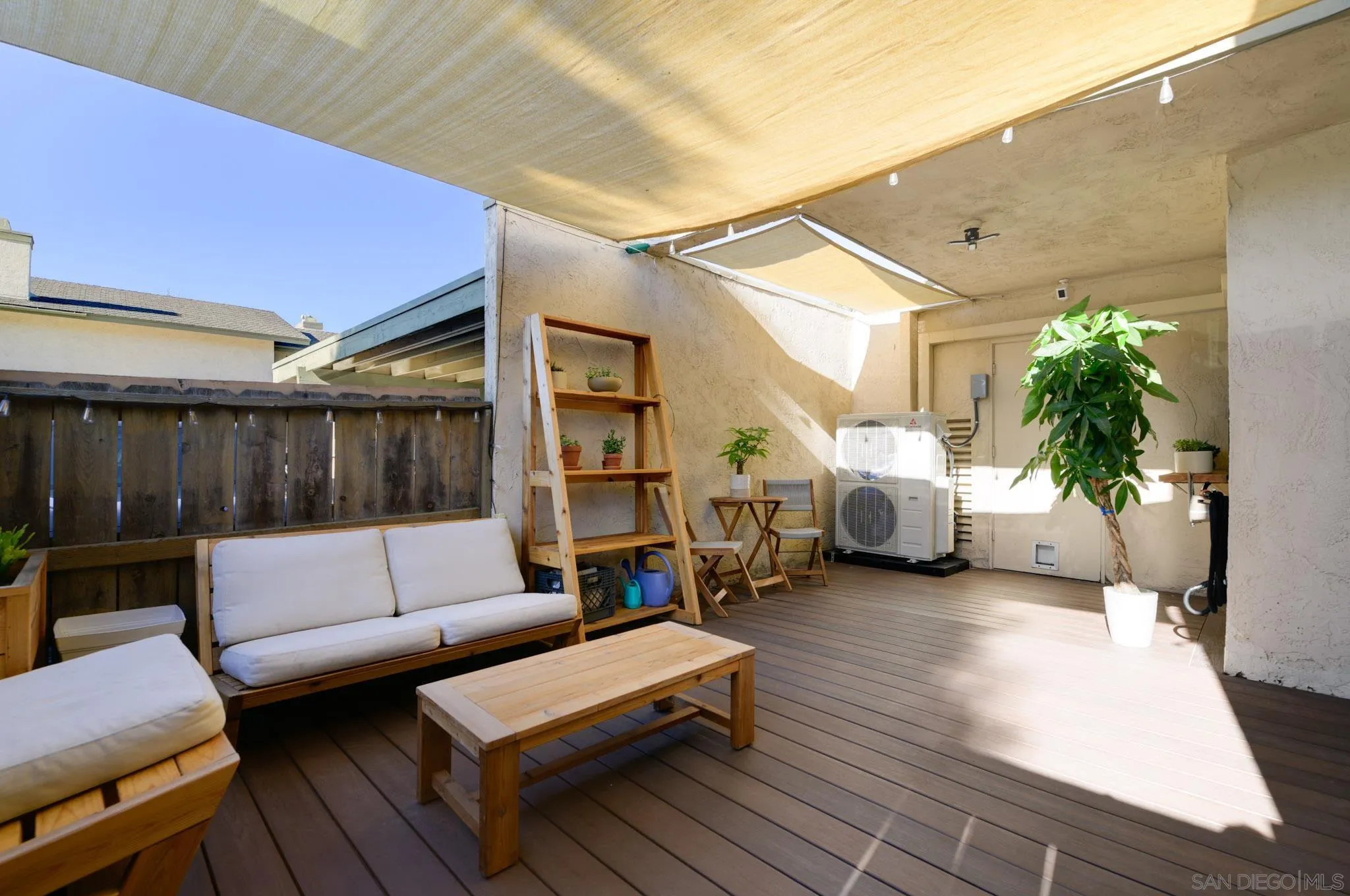 Photo #3: 250039993 Listing 
