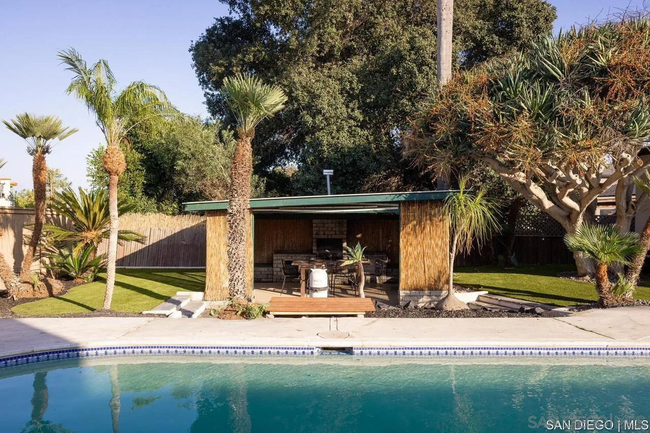https://cdn.realtyfeed.com/cdn/127/250040000/11f0eb74017f881b41b2ecc5a3bb5290.webp
