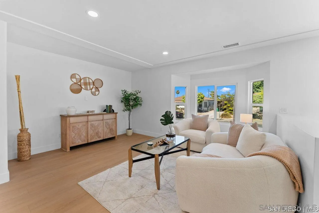 https://cdn.realtyfeed.com/cdn/127/250040003/4b3c747dbb4d99bf070cada8ba8cb084.webp
