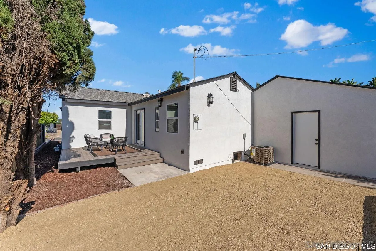 https://cdn.realtyfeed.com/cdn/127/250040003/977e9c3780d9e599e3e35d951b95d3c6.webp