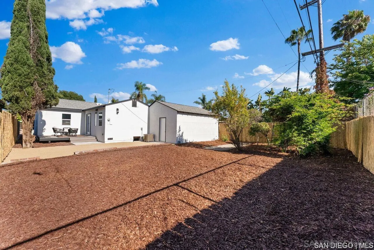 https://cdn.realtyfeed.com/cdn/127/250040003/ad75db333d1a59a5902a77bb852b1c06.webp