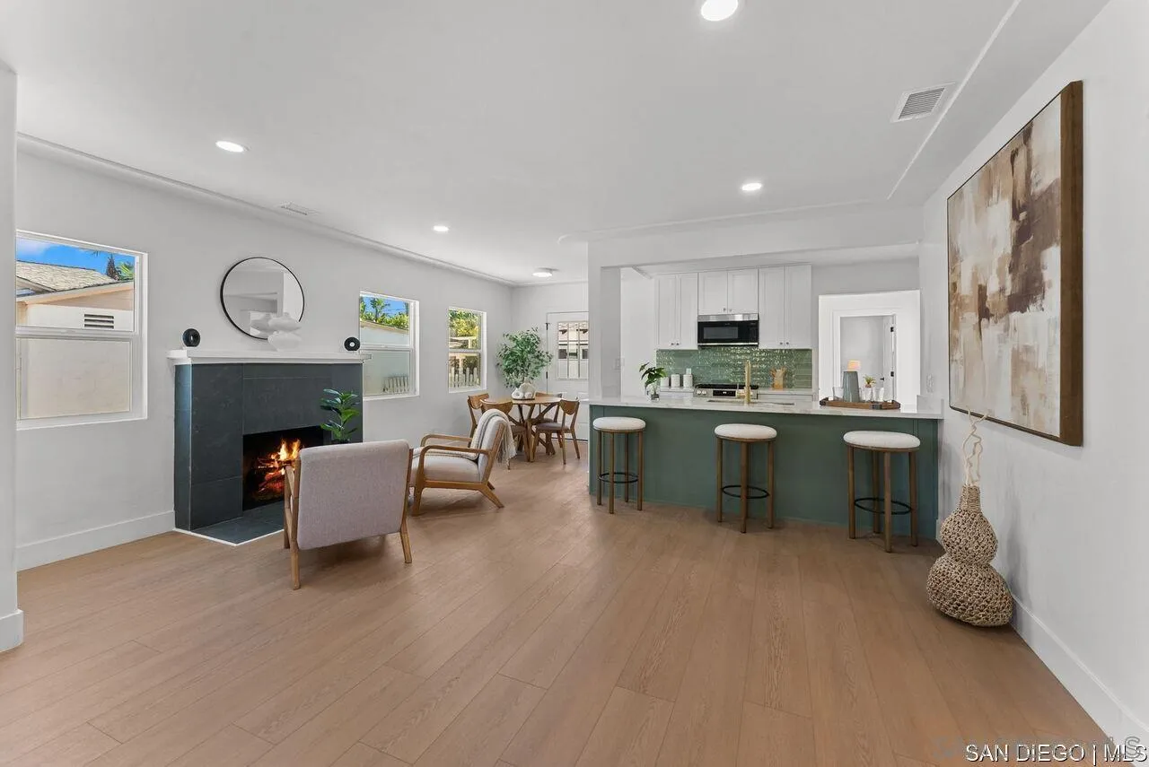 https://cdn.realtyfeed.com/cdn/127/250040003/d6c86b24bb467c736c238563348b6b8d.webp