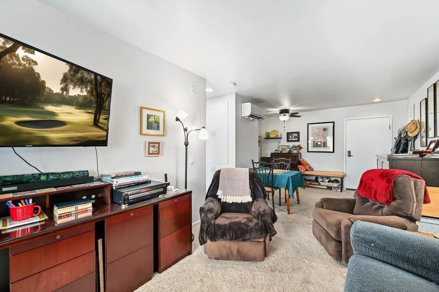 Photo #5: 250040006 Listing 