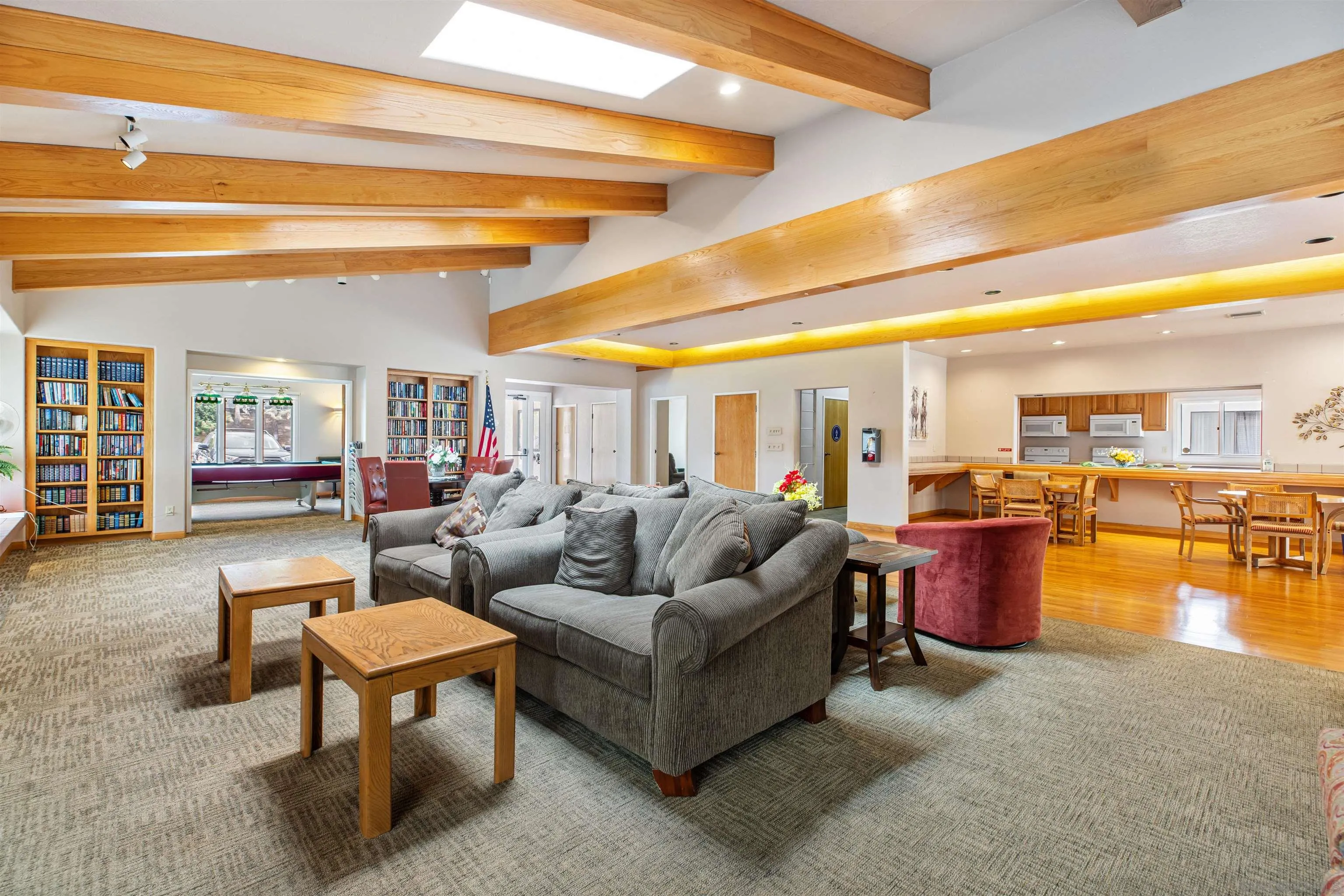 https://cdn.realtyfeed.com/cdn/127/250040006/7b8774ff7bed1e1d6a587e778fc06f6f.webp