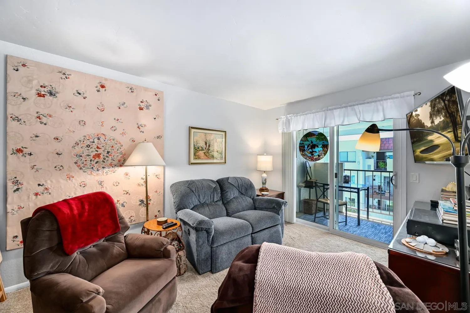 https://cdn.realtyfeed.com/cdn/127/250040006/924eaa50e48eb4331f4b75ffe88a9a54.webp