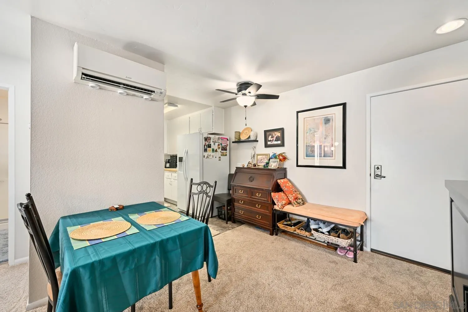 https://cdn.realtyfeed.com/cdn/127/250040006/dc84f6d25ee83e57f926308530dd82ad.webp