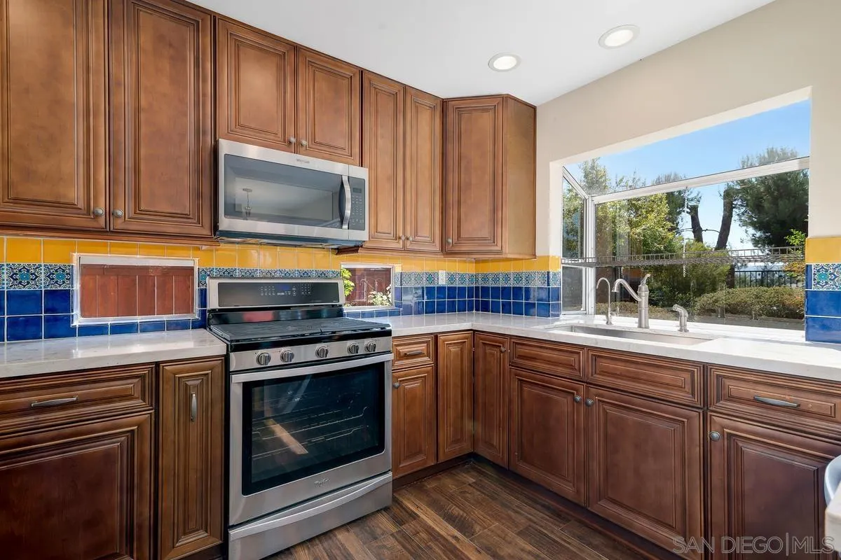 https://cdn.realtyfeed.com/cdn/127/250040007/280c0252f6ea6fcd7fa6d2da75781ceb.webp