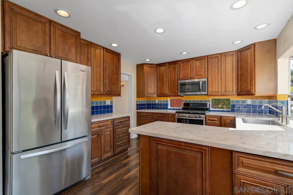 https://cdn.realtyfeed.com/cdn/127/250040007/b24c75ca747091d803956da8bc2376a9.webp