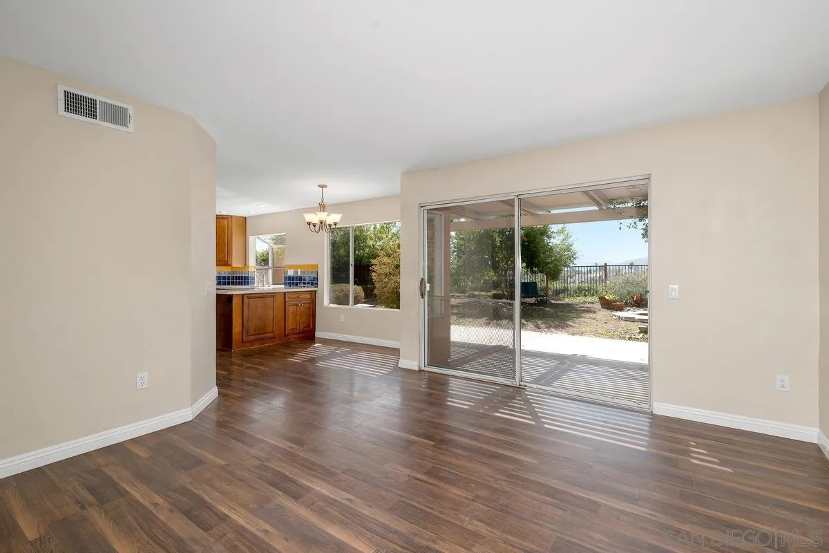 https://cdn.realtyfeed.com/cdn/127/250040007/c4456b3e2de8bec72f4d570942ad35a8.webp