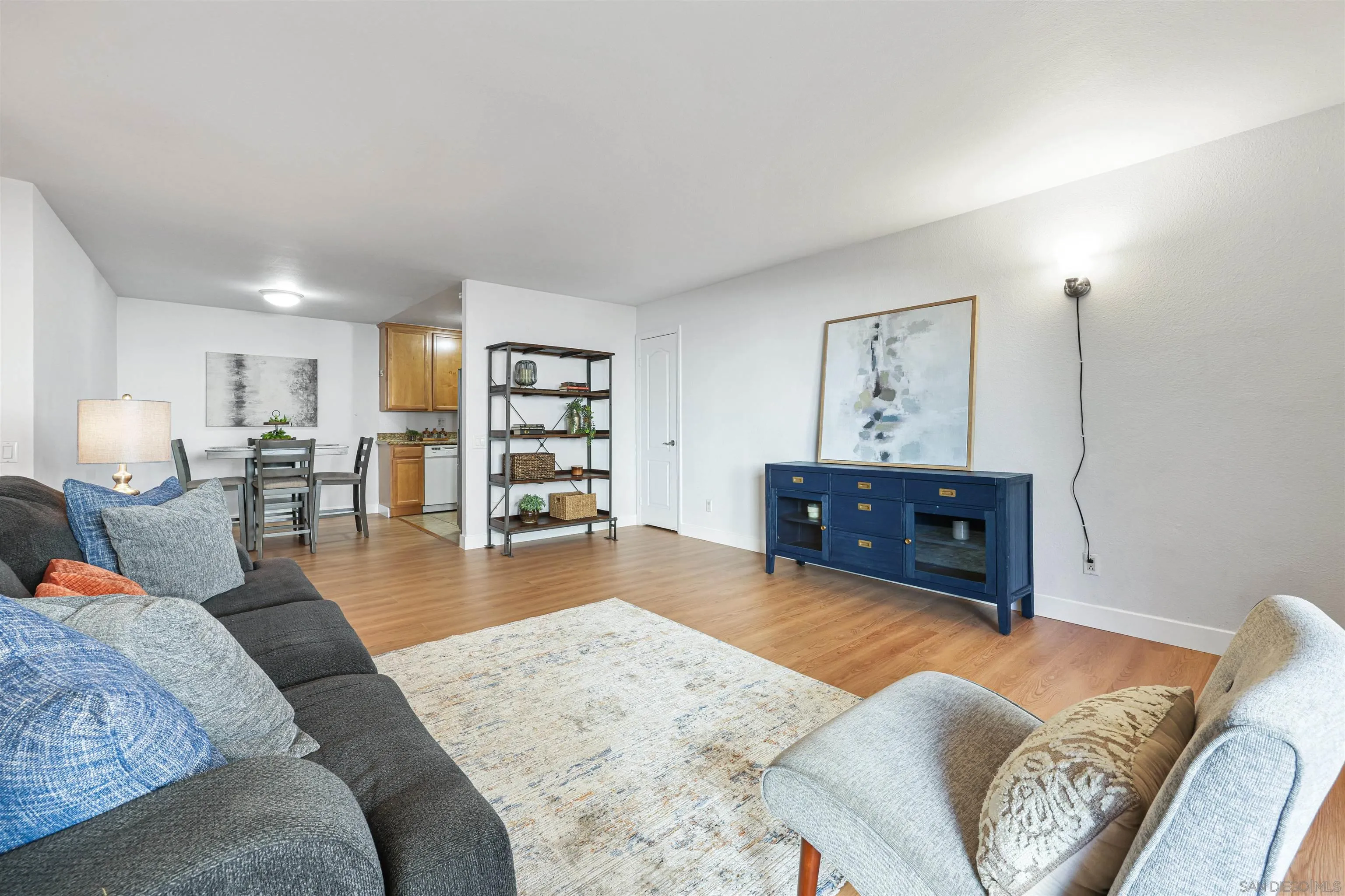 Photo #4: 250040010 Listing 