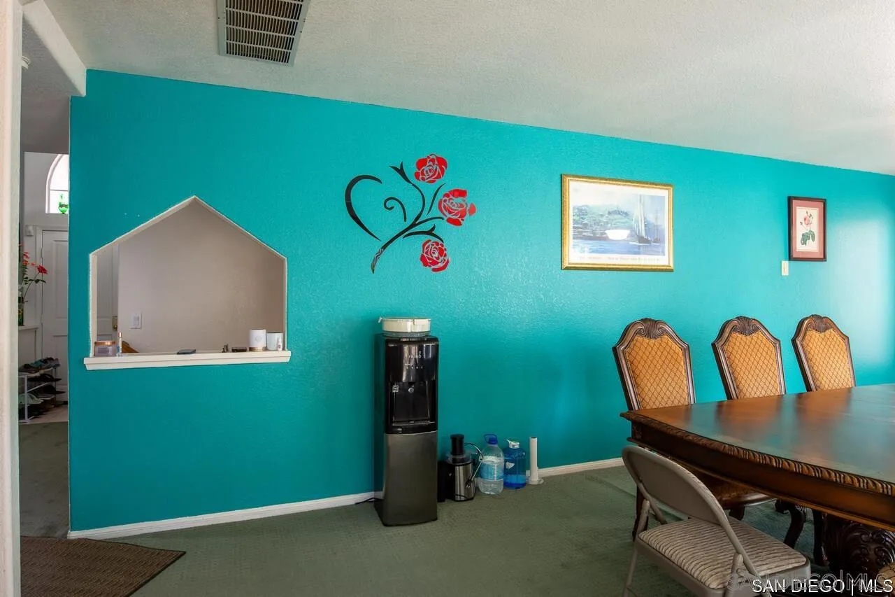 https://cdn.realtyfeed.com/cdn/127/250040013/09dc556082c6ba33f61dff8088f48184.webp