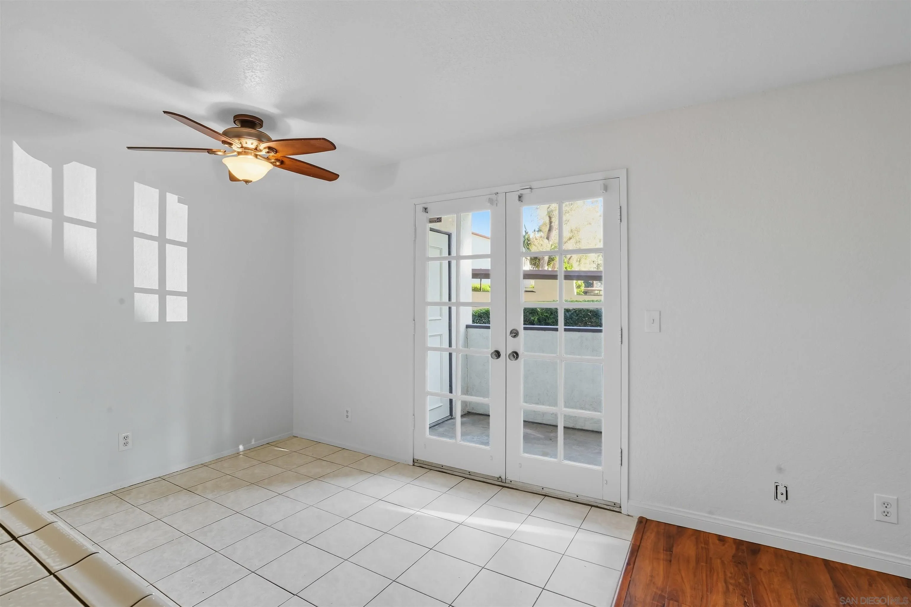 https://cdn.realtyfeed.com/cdn/127/250040016/5d1fa9609e4c24a57a83c6cb45a1d563.webp