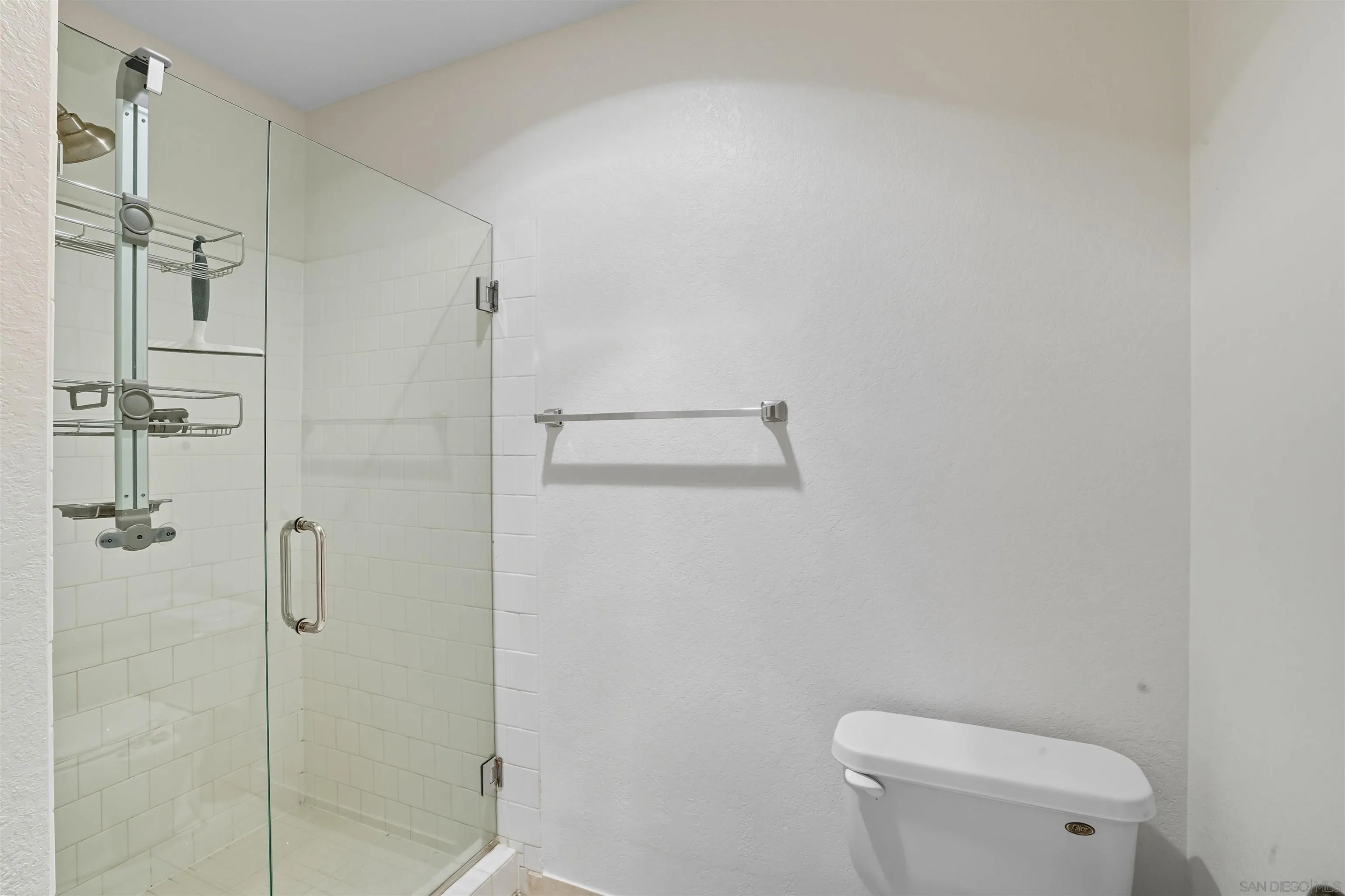 https://cdn.realtyfeed.com/cdn/127/250040016/8da0423efbf4e86f3e3f305f5f6d20d3.webp