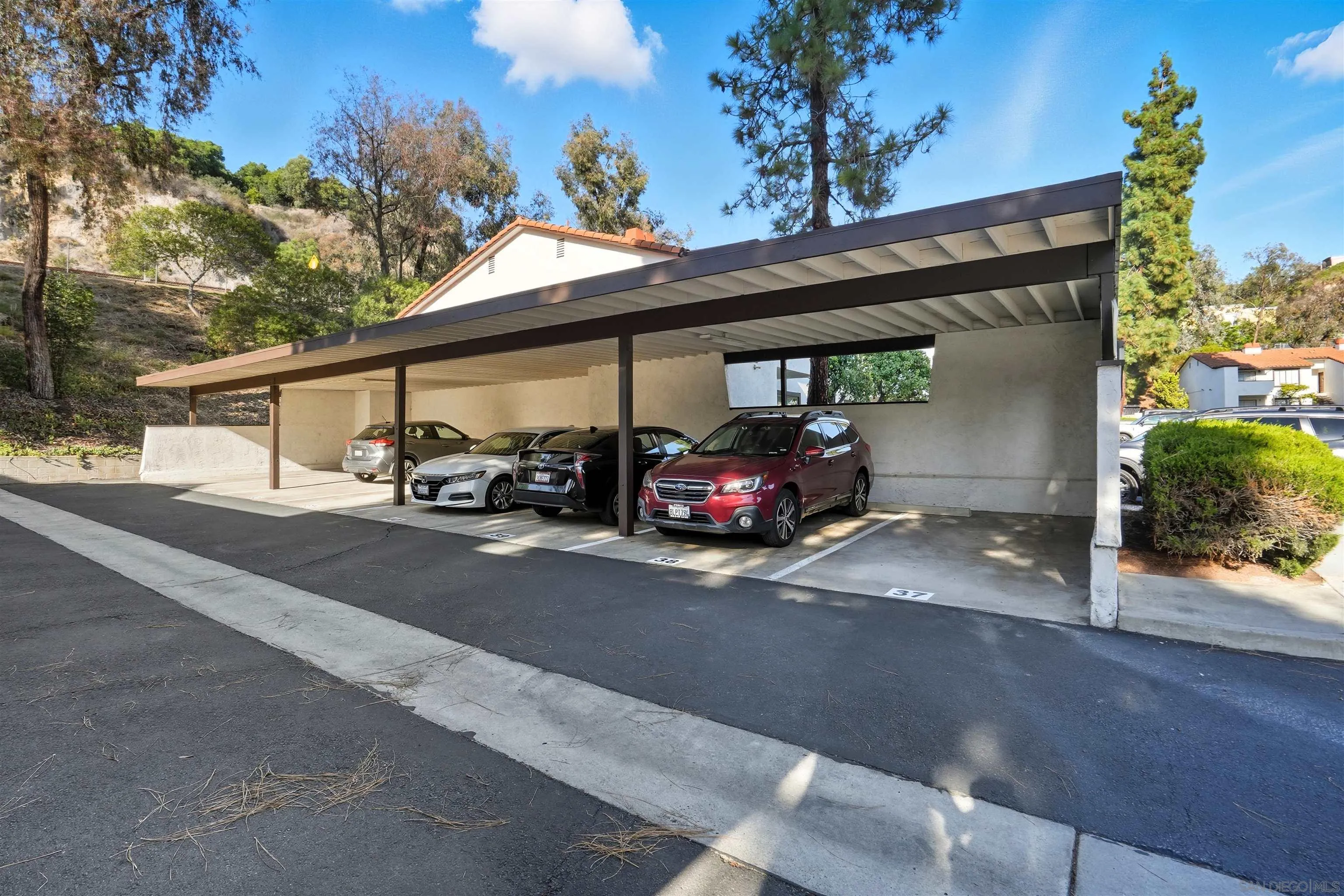 https://cdn.realtyfeed.com/cdn/127/250040016/a1da2772b3fbe5f32ad1924b088d7e44.webp