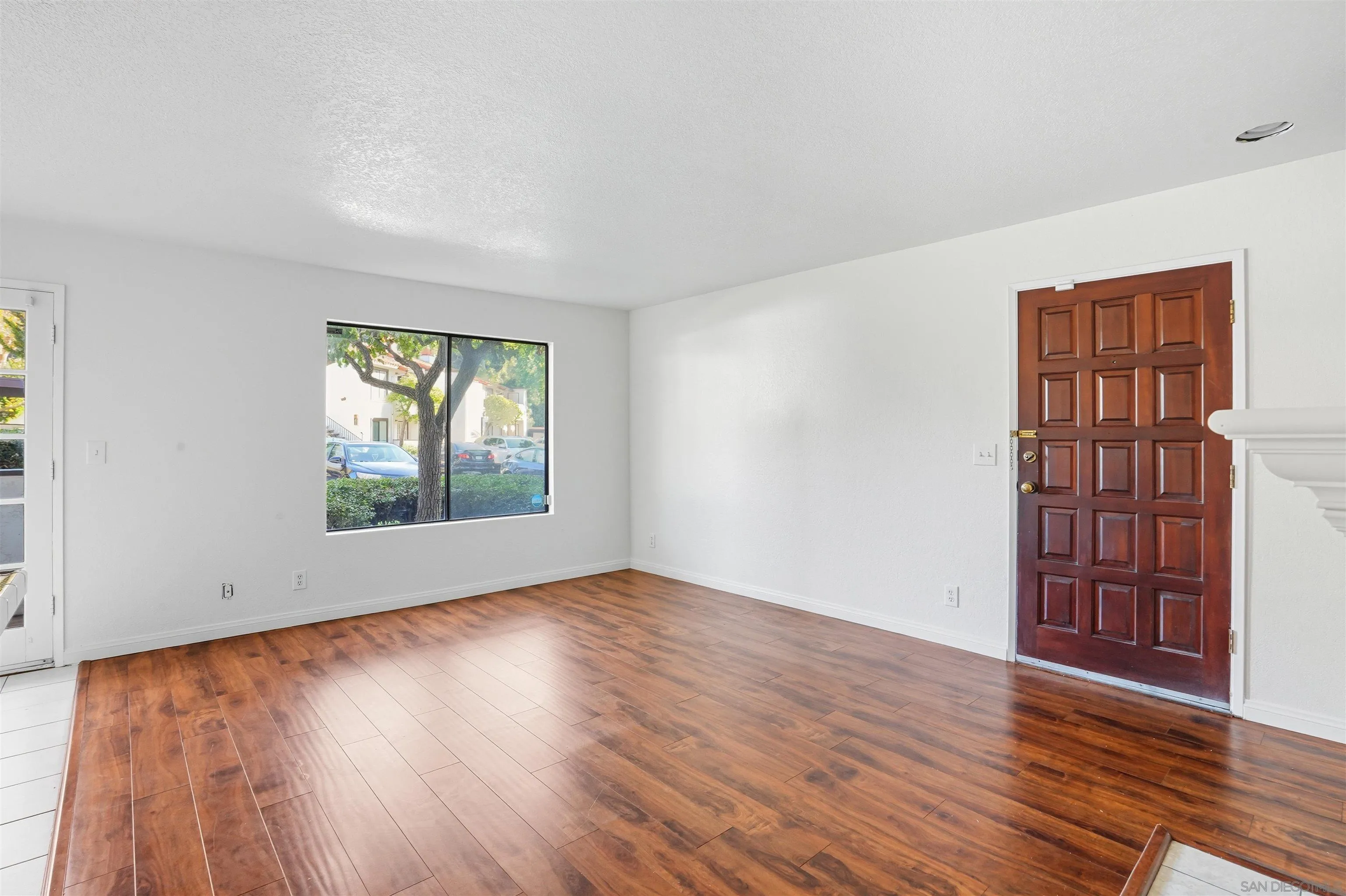 https://cdn.realtyfeed.com/cdn/127/250040016/aed802f801a17fdf32c611a93faa52df.webp