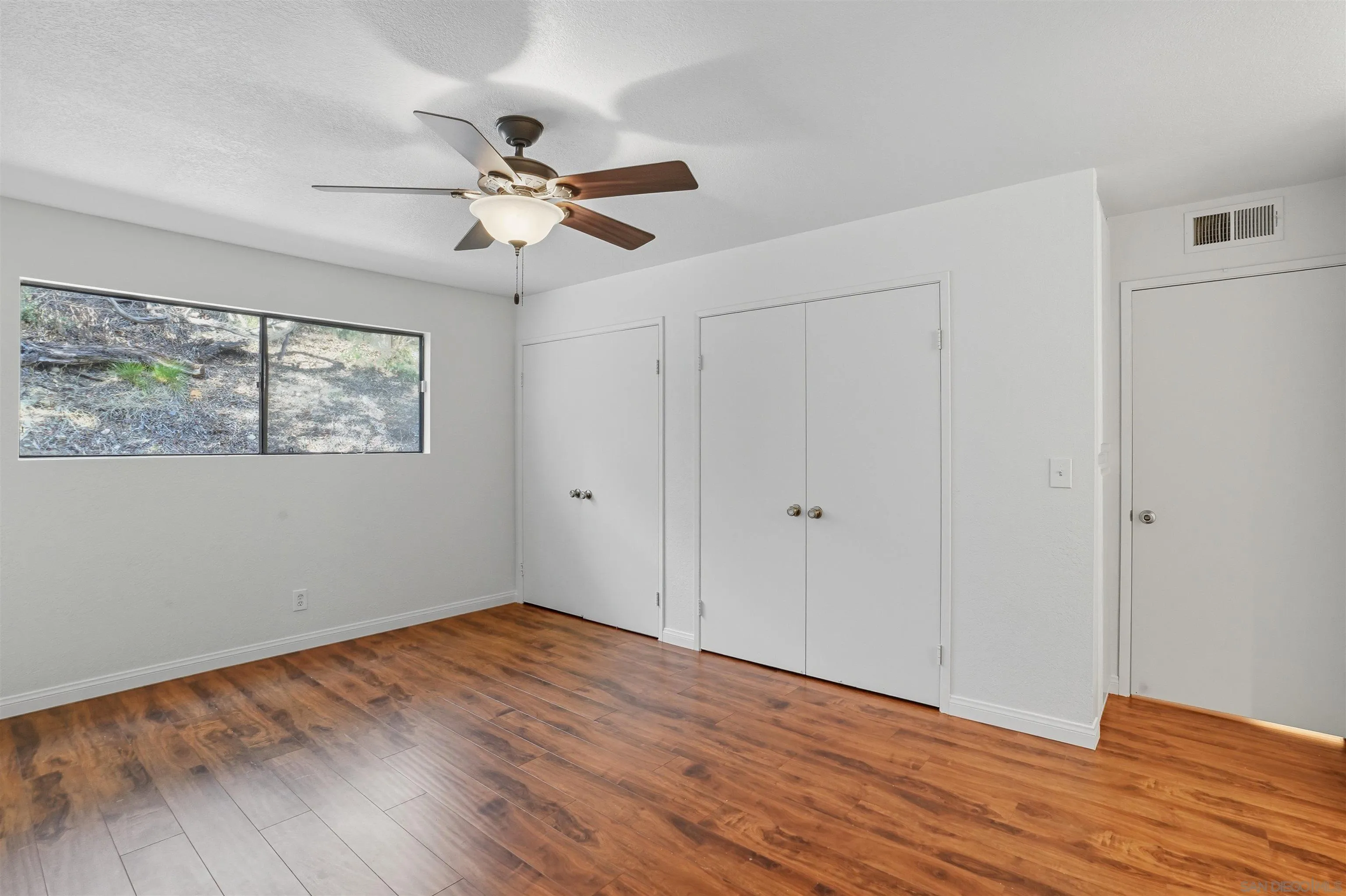 https://cdn.realtyfeed.com/cdn/127/250040016/be5e3c2680f9cce0edd273c432a30dd1.webp
