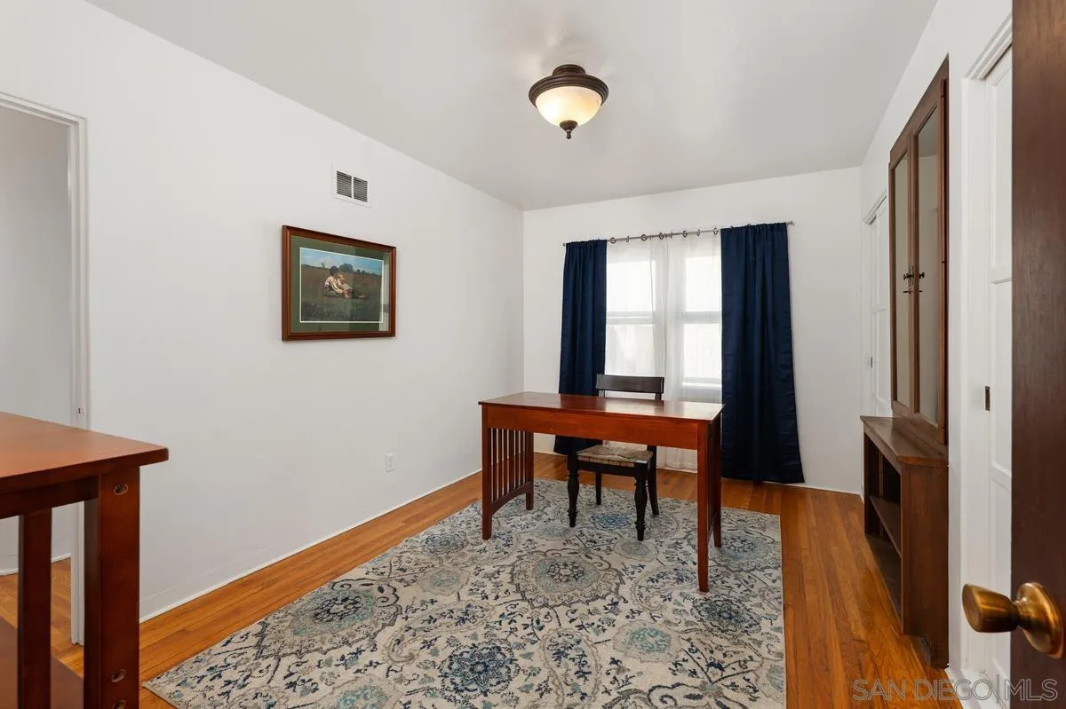 https://cdn.realtyfeed.com/cdn/127/250040018/15e50b25e30f98ccb31faec0998951cf.webp