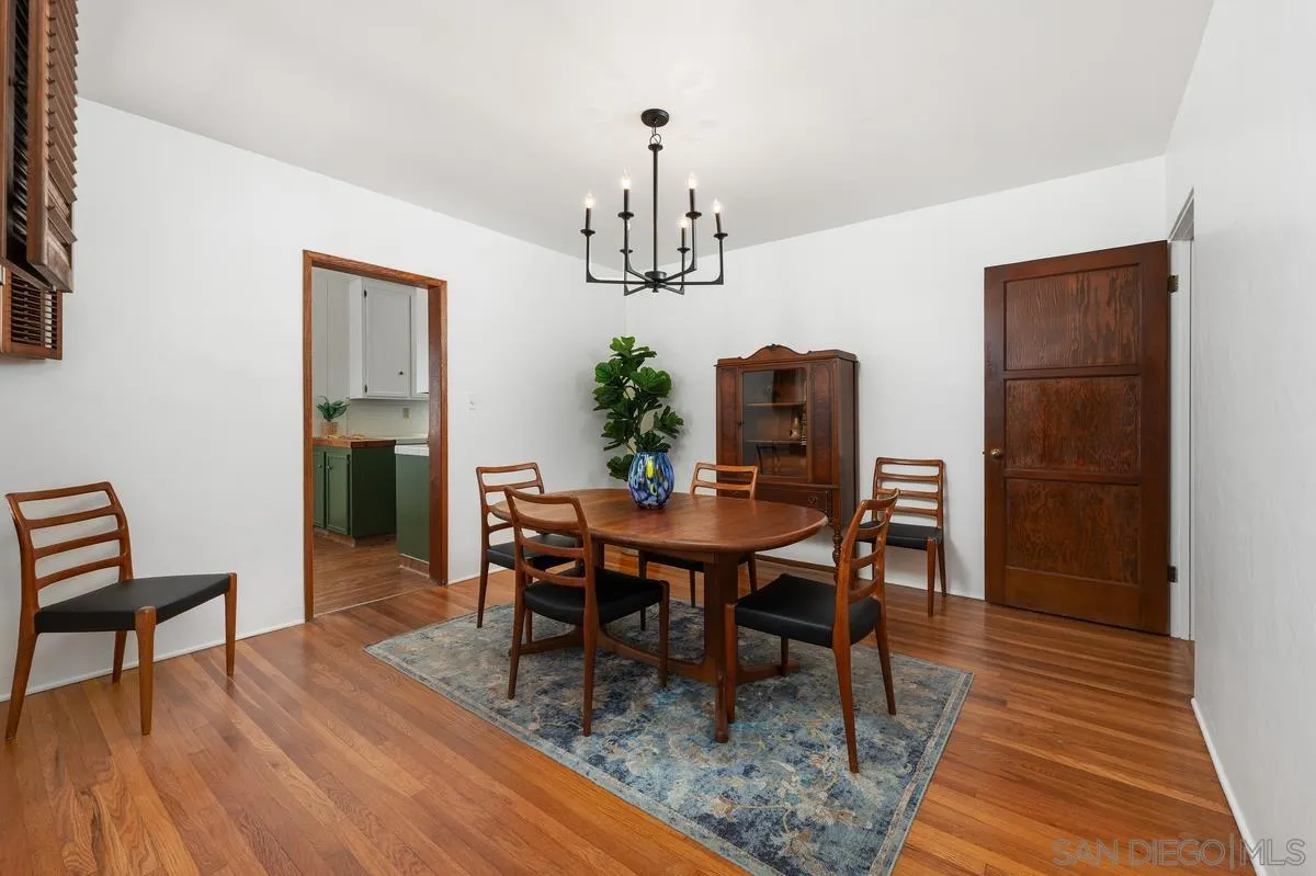 https://cdn.realtyfeed.com/cdn/127/250040018/3ff27e1104dfb41aec3c442e367314d0.webp