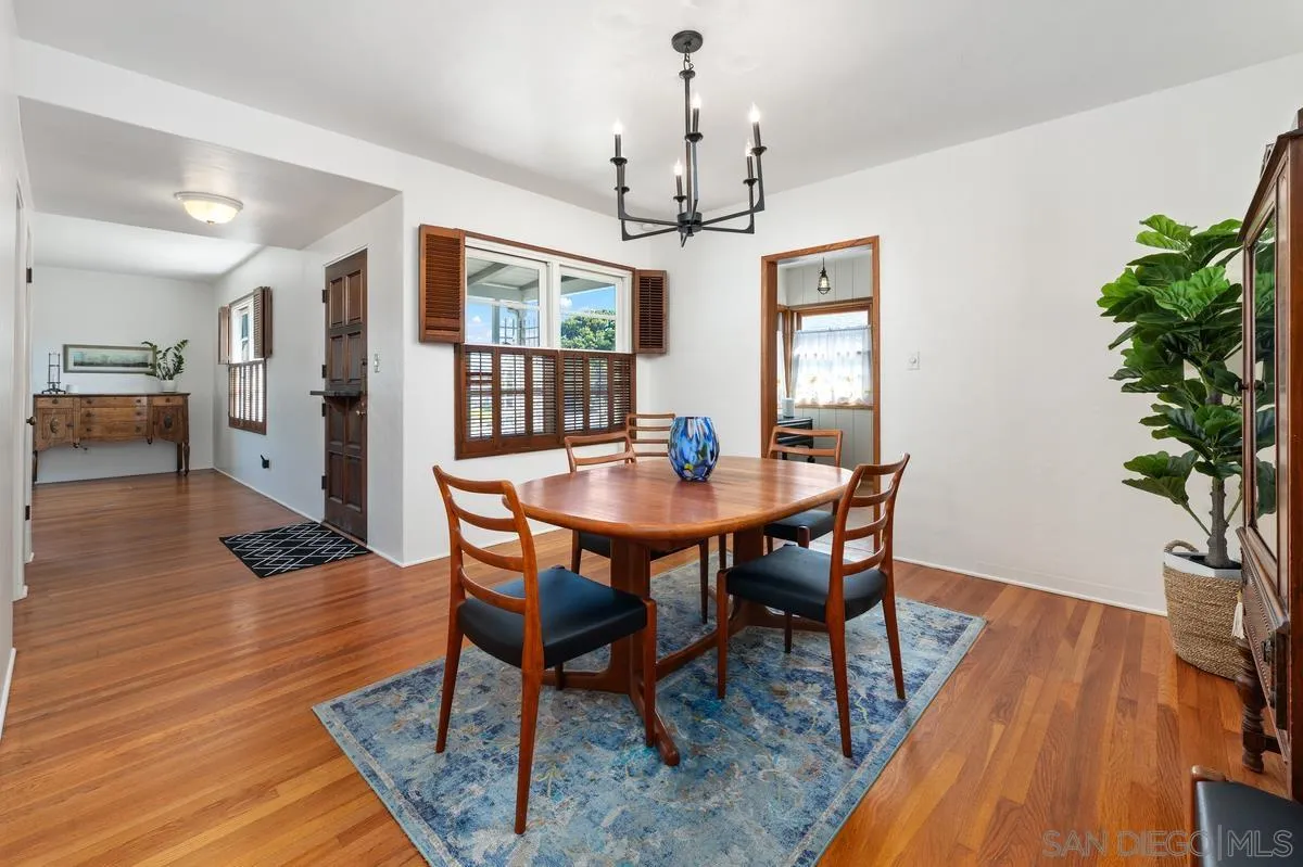 https://cdn.realtyfeed.com/cdn/127/250040018/ada6e46a9ff36b74a52321e861b6c064.webp