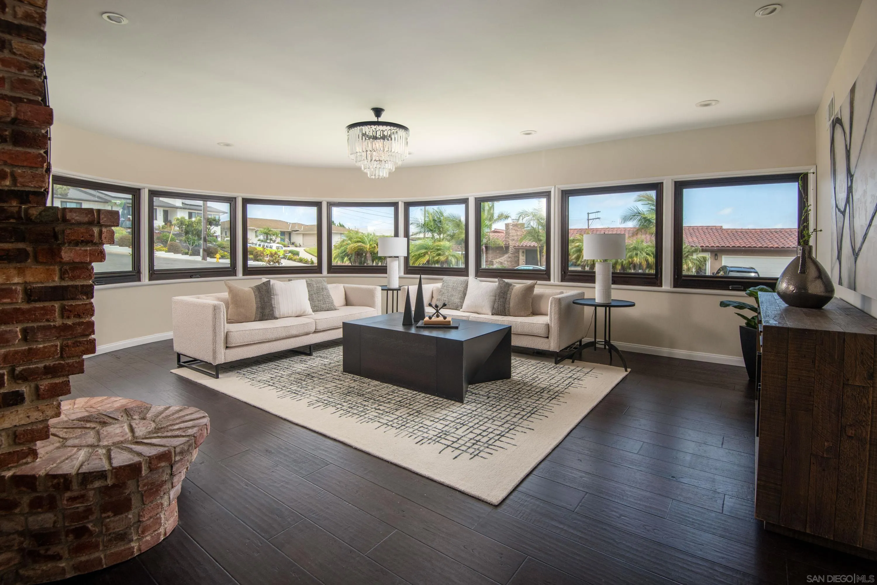 https://cdn.realtyfeed.com/cdn/127/250040020/0c89bd839432b21d24774021d887ca1a.webp