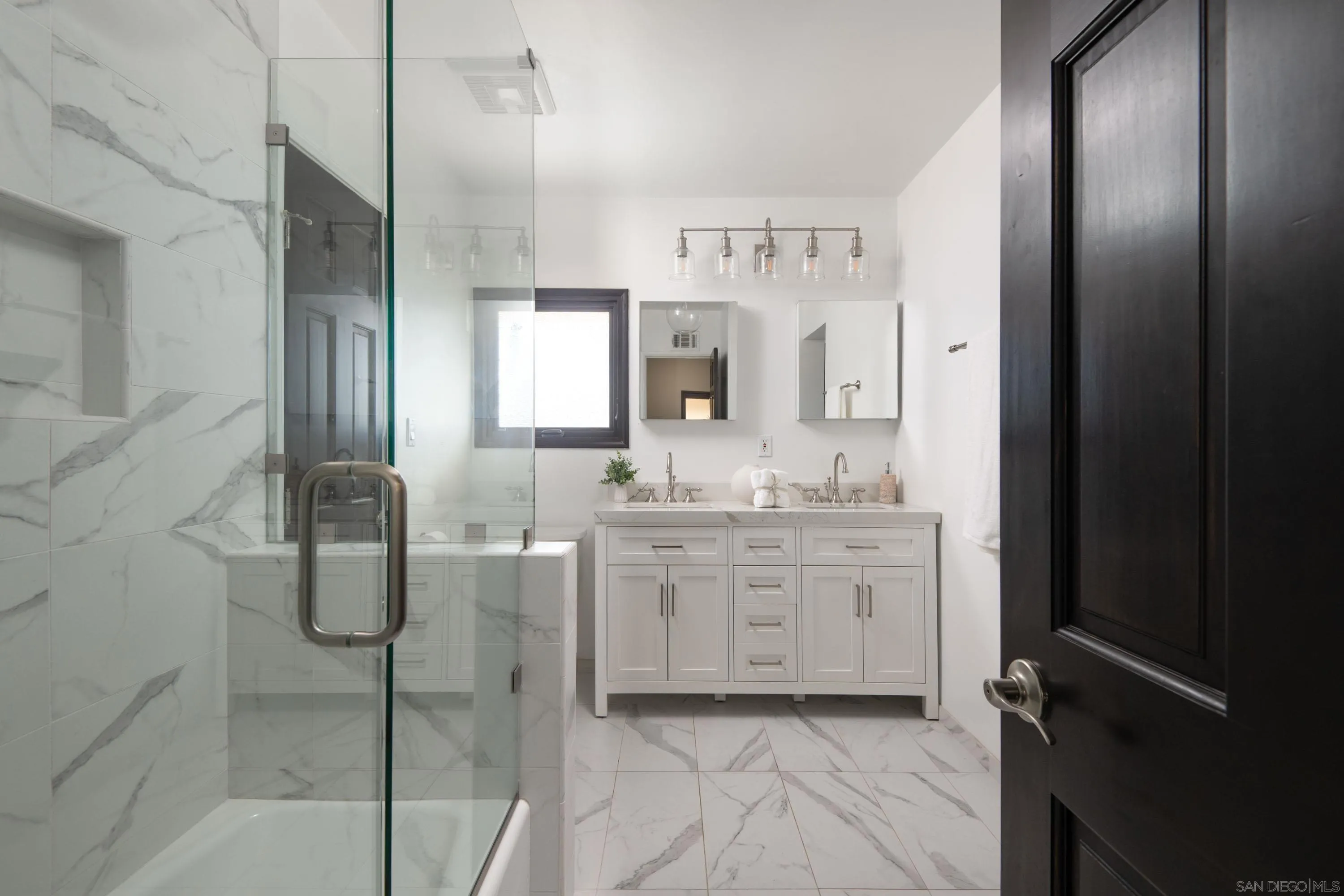 https://cdn.realtyfeed.com/cdn/127/250040020/1203a3d97c89f4014ad553545e57d862.webp