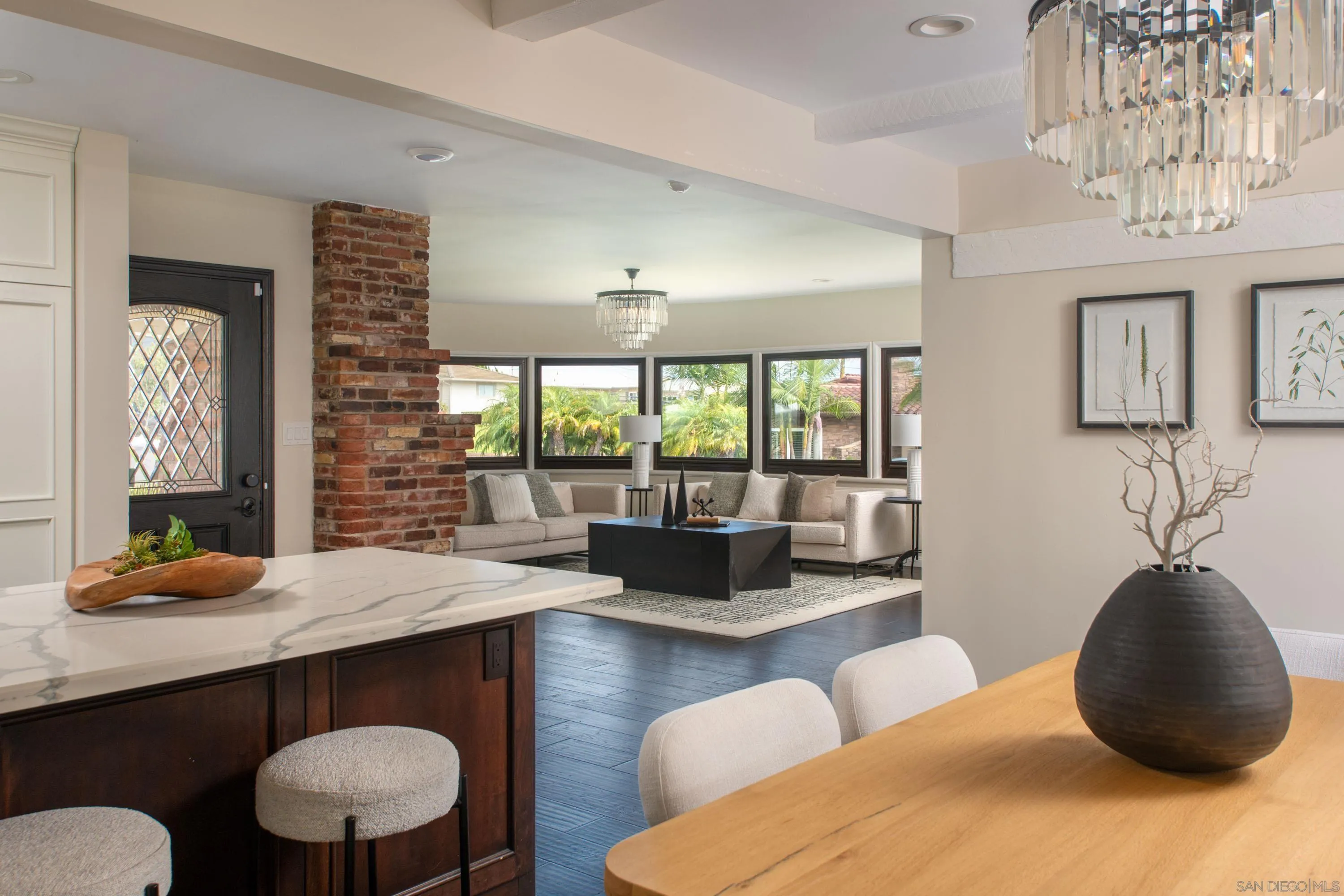 https://cdn.realtyfeed.com/cdn/127/250040020/2d9c387bf50d3580da7cfd70537434d4.webp