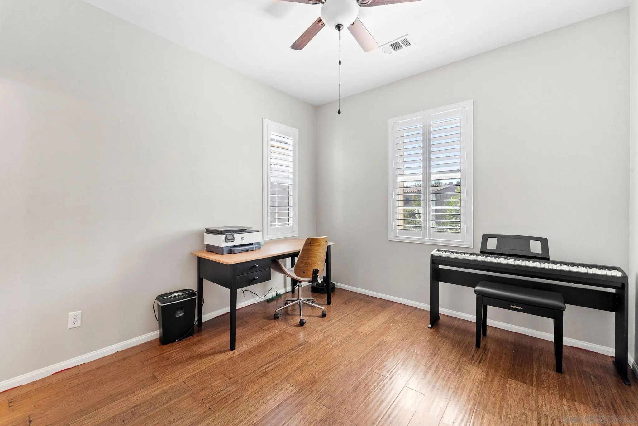 https://cdn.realtyfeed.com/cdn/127/250040024/8fb311baee4dc4886bc08ac16bcf1d5c.webp