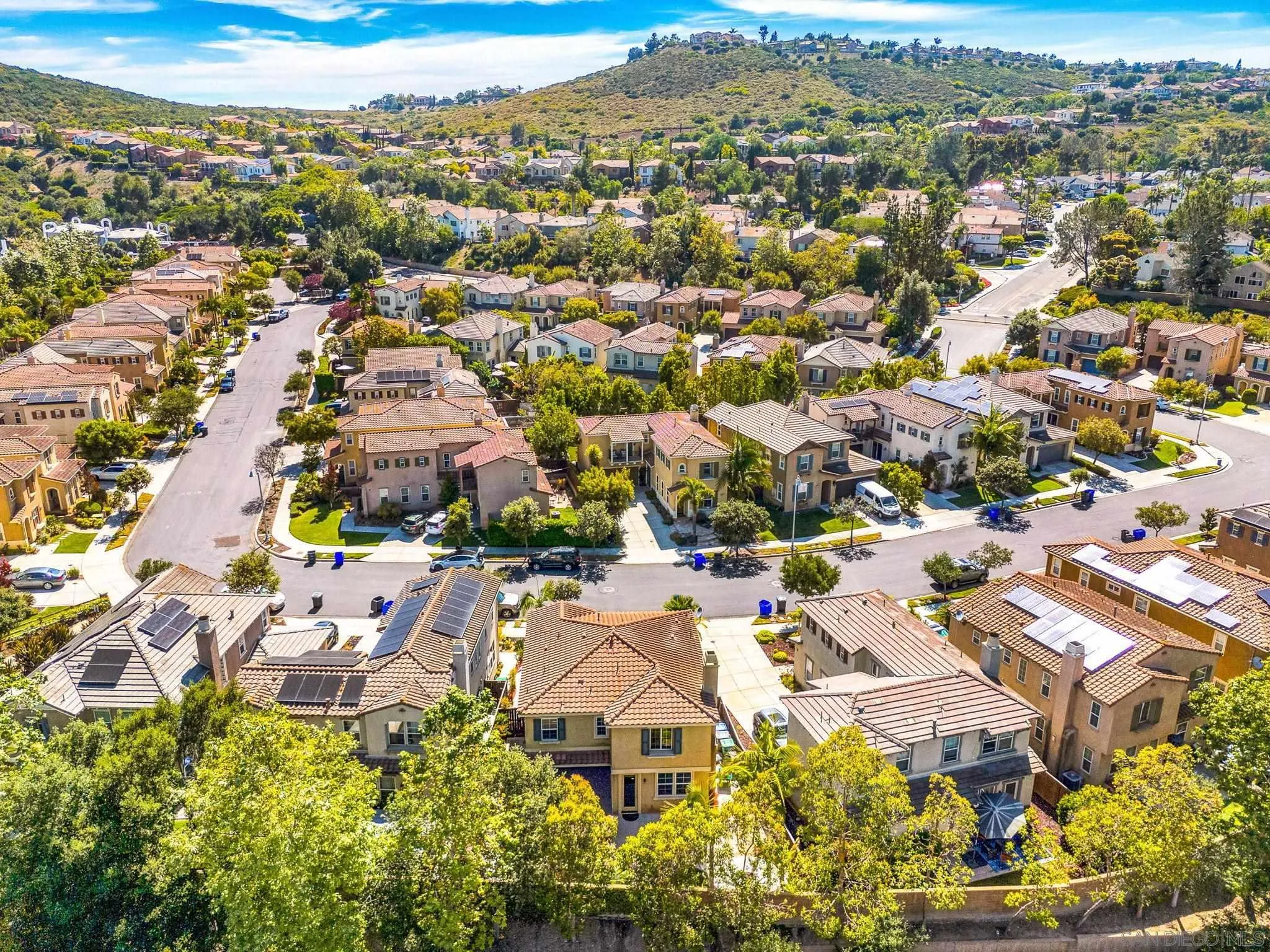 https://cdn.realtyfeed.com/cdn/127/250040024/b6d8cd537ab5437070b67ac9c0f68dbf.webp