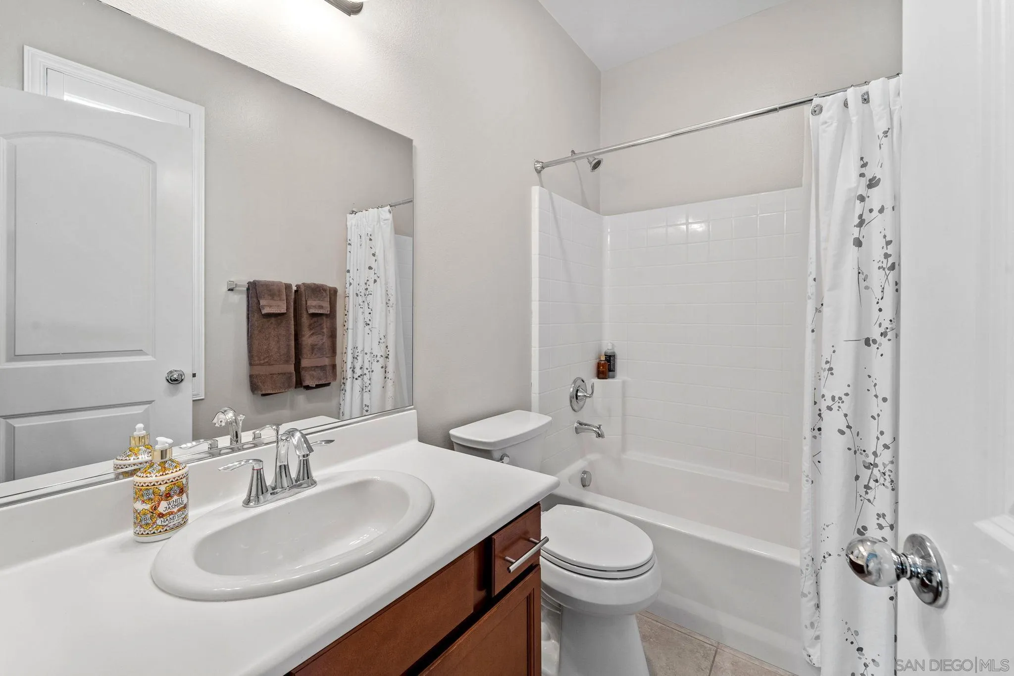 https://cdn.realtyfeed.com/cdn/127/250040024/c3cb544a5aa895fdaa95496bcf8ccddc.webp