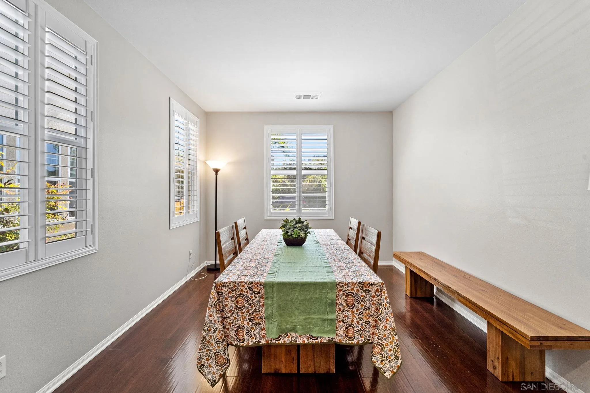 https://cdn.realtyfeed.com/cdn/127/250040024/c6a0712709abe10c61dbe767512364f9.webp