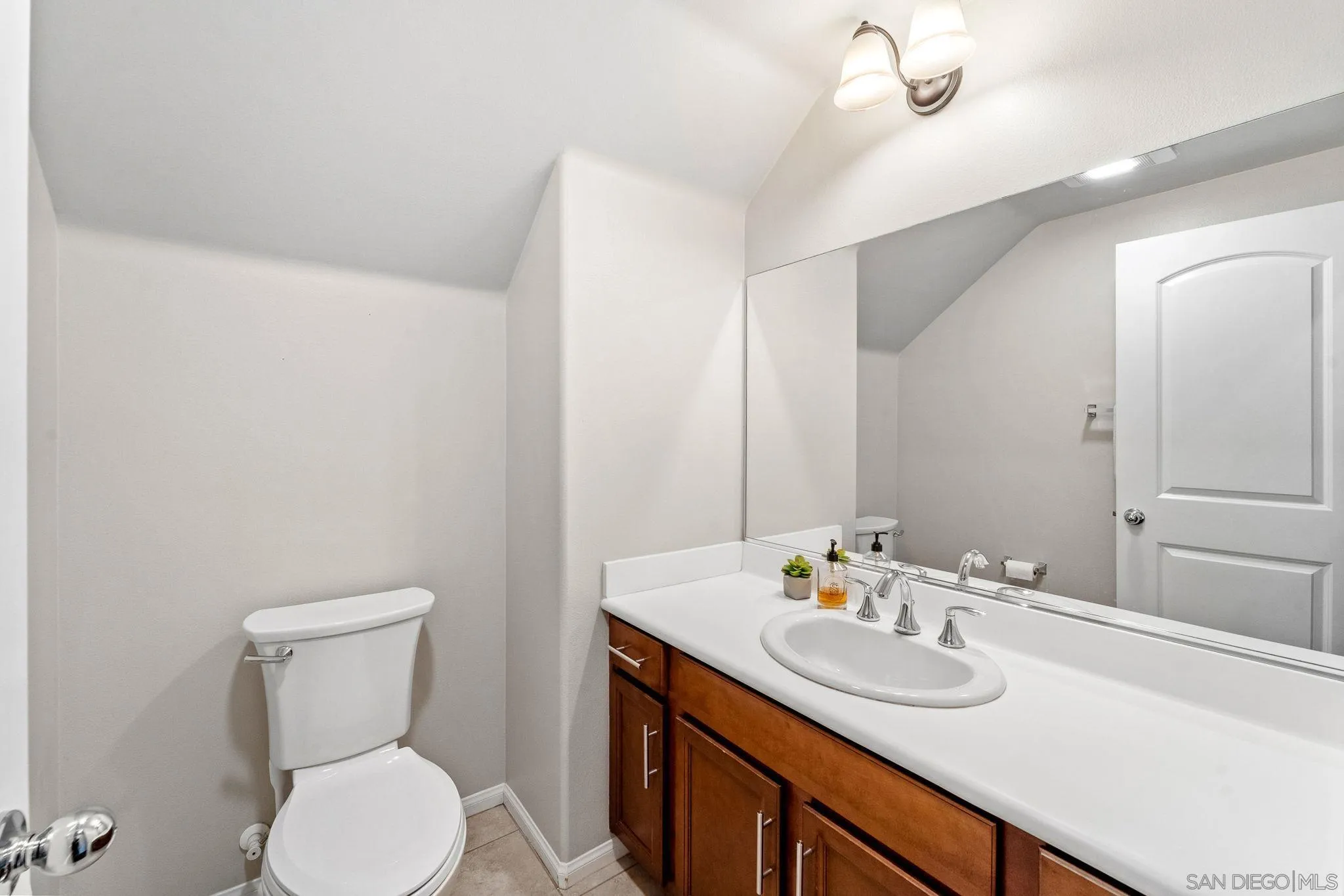 https://cdn.realtyfeed.com/cdn/127/250040024/e609dc90e232776f17bd486fb0524dc6.webp
