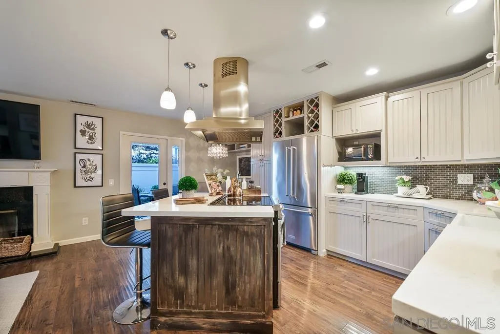 https://cdn.realtyfeed.com/cdn/127/250040030/8645d6831eb1eba8d85aa7049f3c43dc.webp