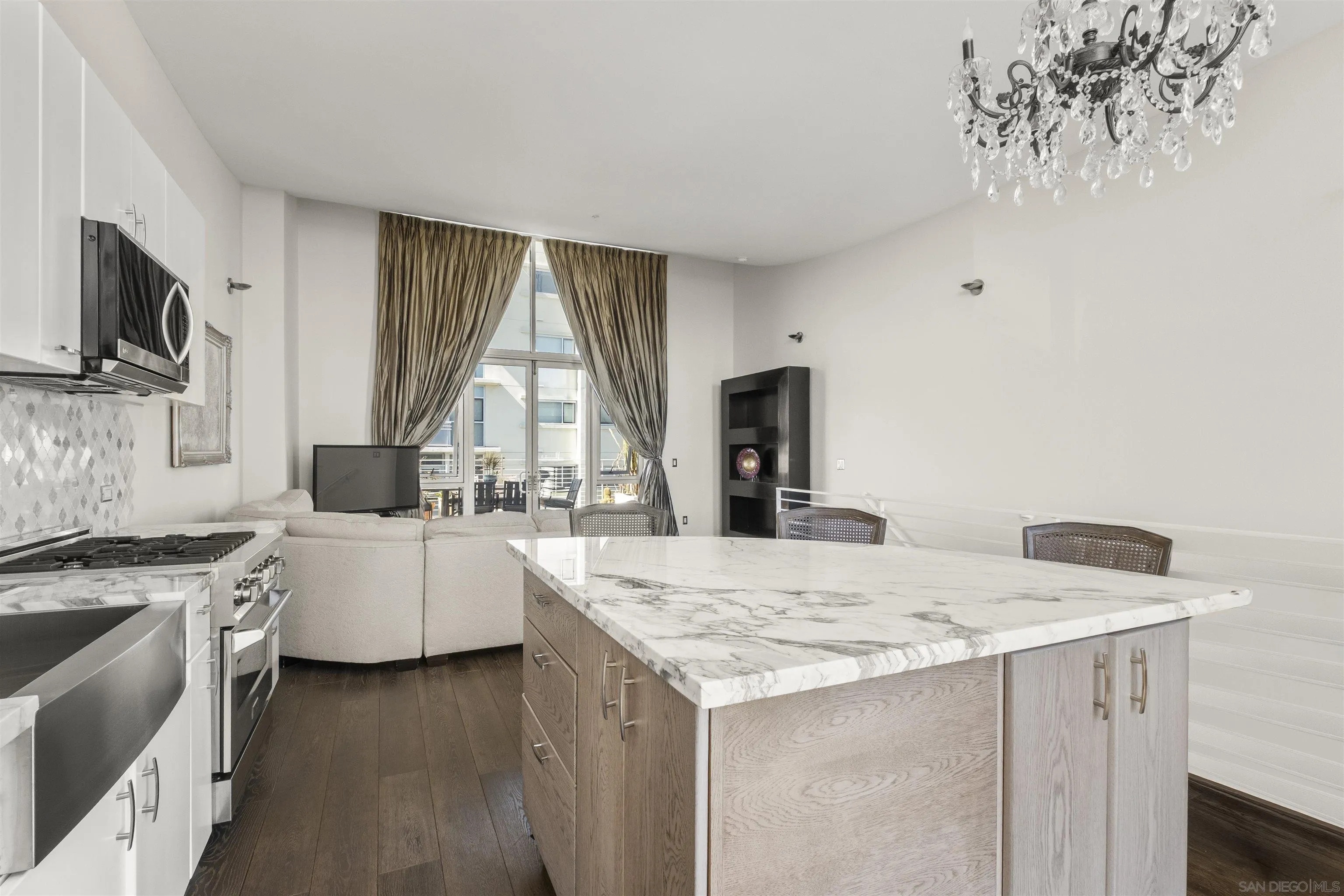 Photo #3: 250040031 Listing 