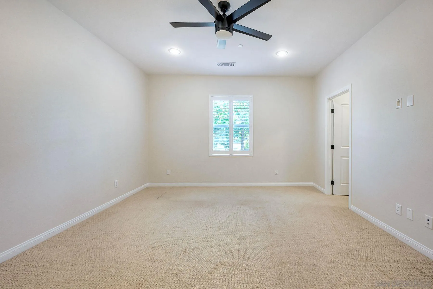 Photo #15: 250040033 Listing: Photo #15