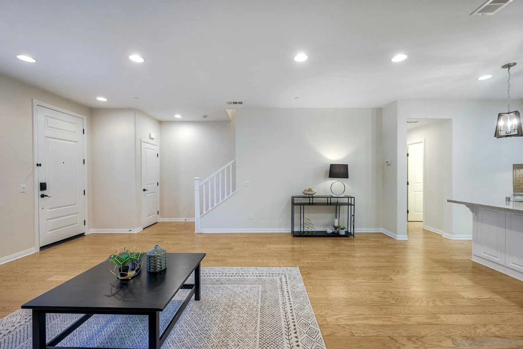 Photo #6: 250040033 Listing 