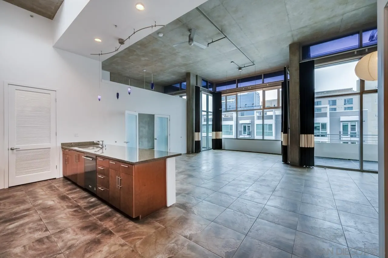 More Details about MLS # 250040038 : 1050 ISLAND AVE UNIT 708