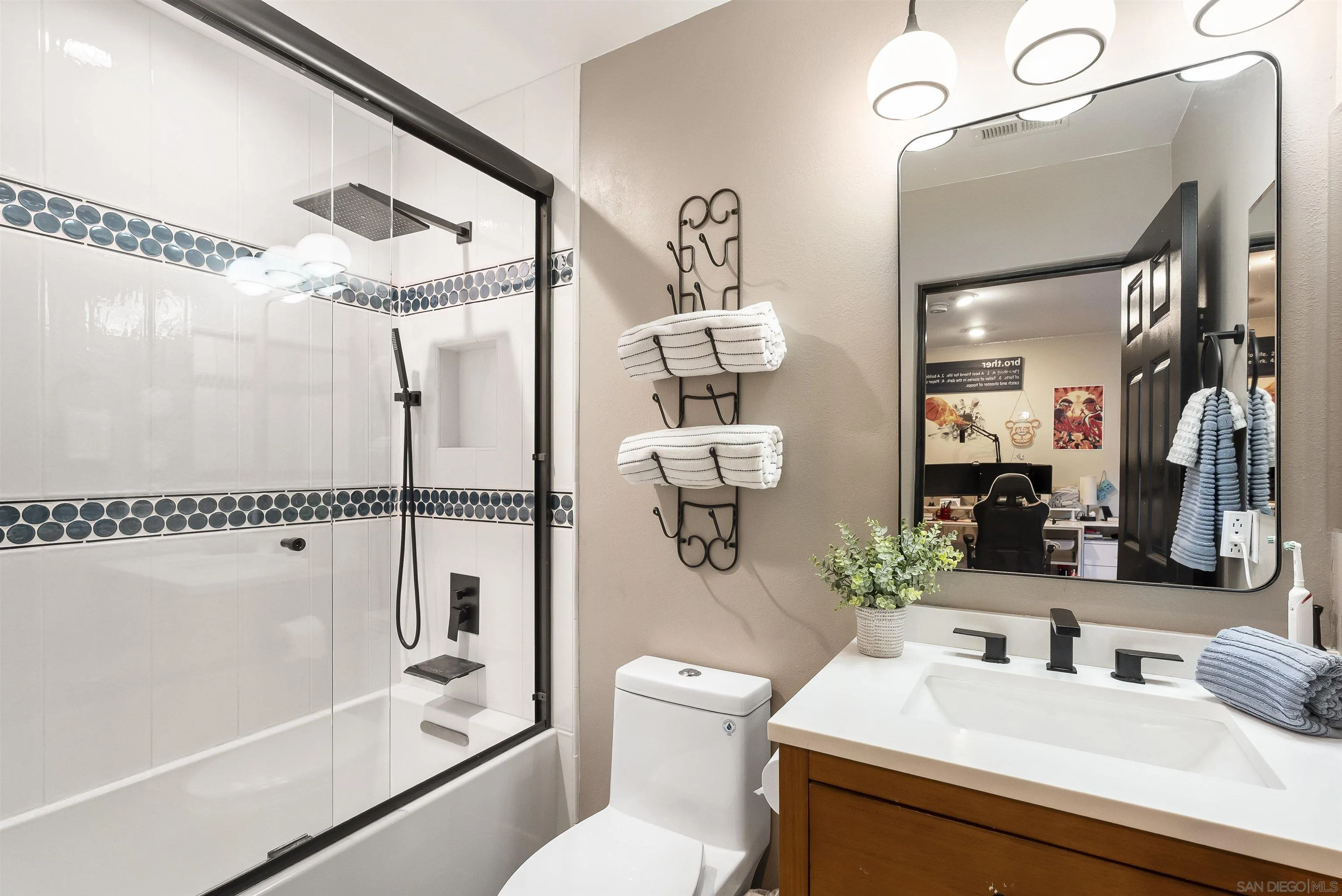 https://cdn.realtyfeed.com/cdn/127/250040047/487ae6307ff179ebf30a58c4b190866c.webp