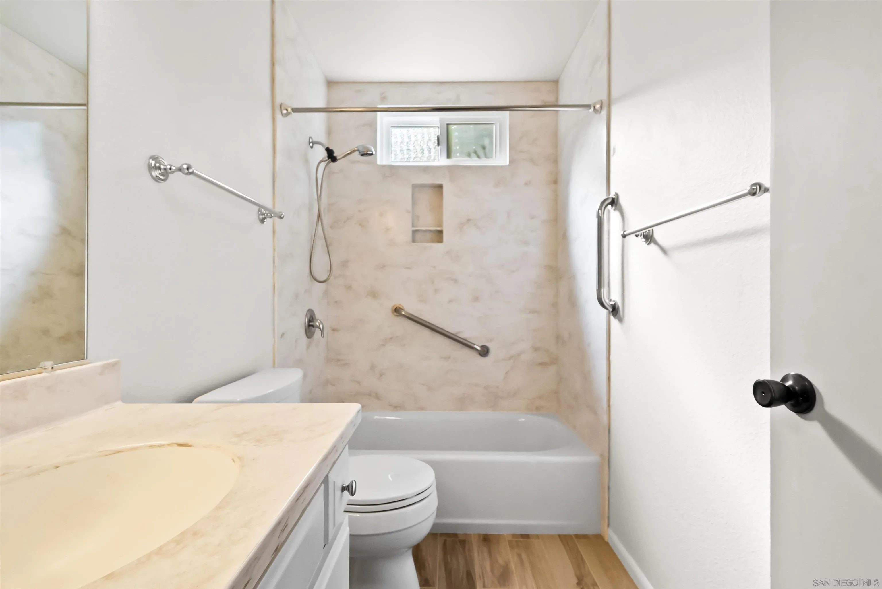https://cdn.realtyfeed.com/cdn/127/250040049/2b61961c38d6b1fcca871b686fd7cf1e.webp