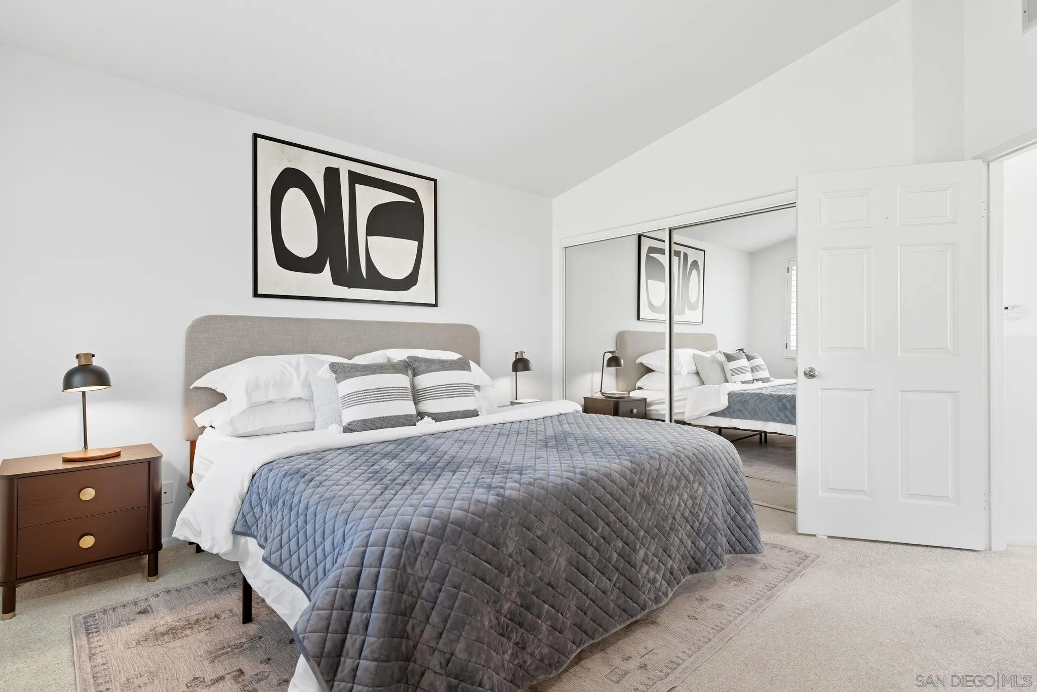 https://cdn.realtyfeed.com/cdn/127/250040053/0db84d6b14c1f9786525d68c2b17d54d.webp