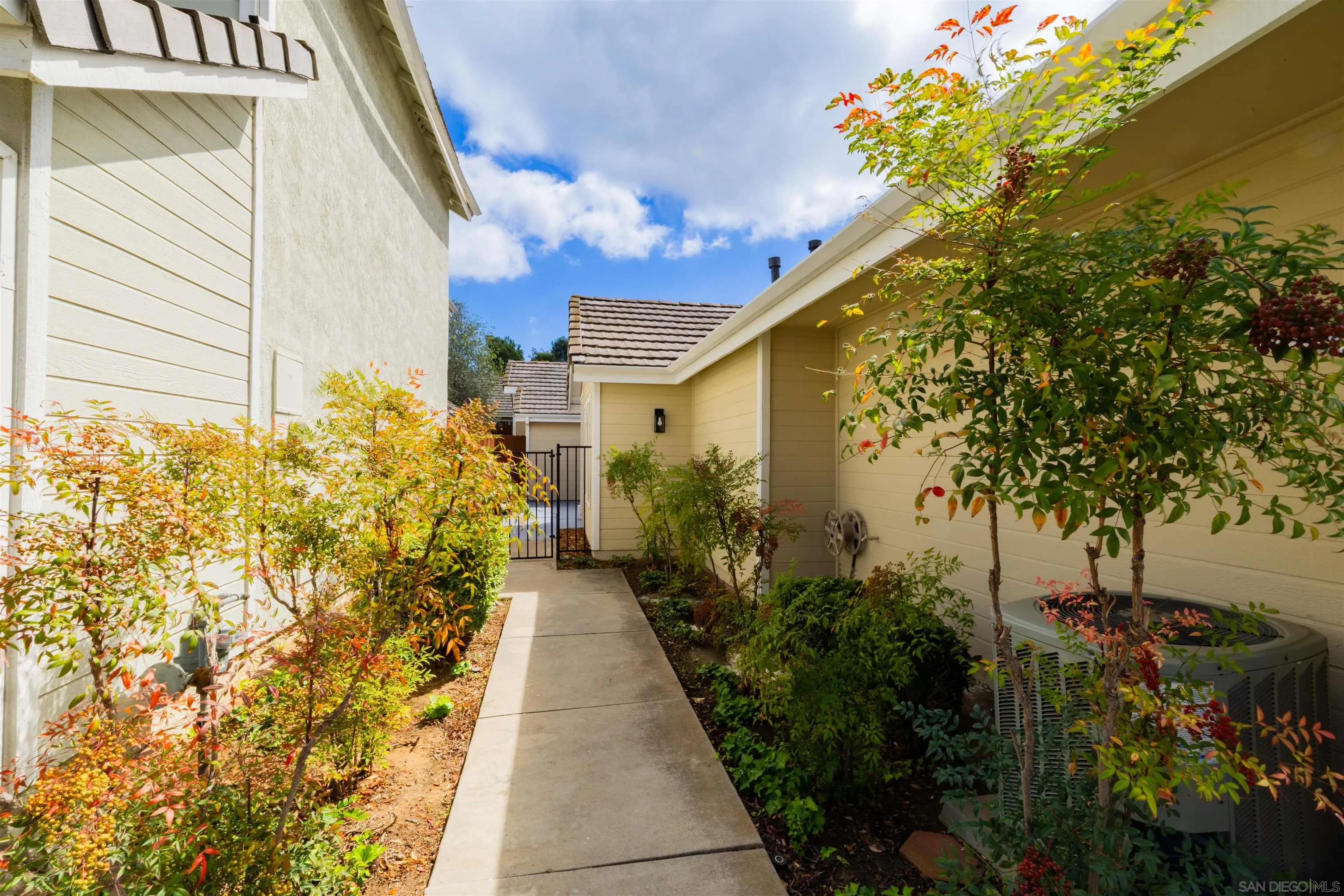 https://cdn.realtyfeed.com/cdn/127/250040055/95f1971710cf9e7e5ea915775f92917a.webp