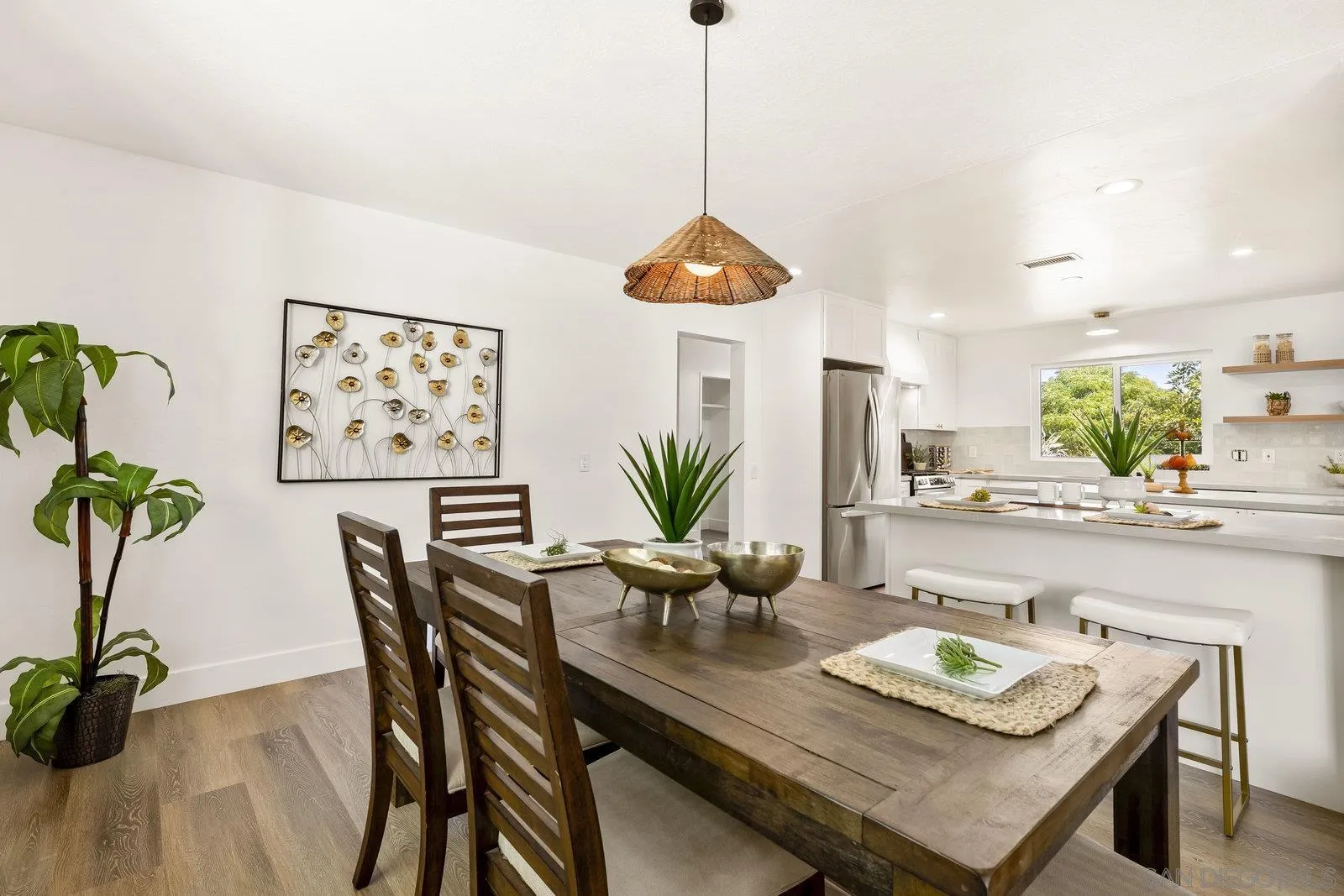 https://cdn.realtyfeed.com/cdn/127/250040060/0294a5f35046ca4ff7af2ee1ffdd0e96.webp