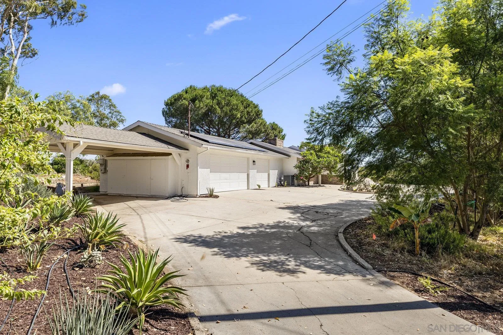 https://cdn.realtyfeed.com/cdn/127/250040060/62d19544b4b1b5b37665d183c38e4a29.webp