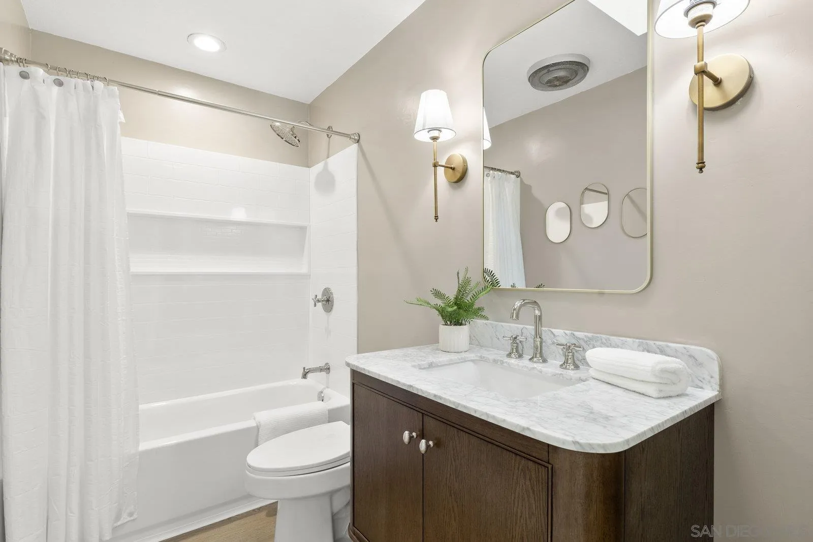 https://cdn.realtyfeed.com/cdn/127/250040060/d1f9a90990c14b65512ef8a10a43231c.webp