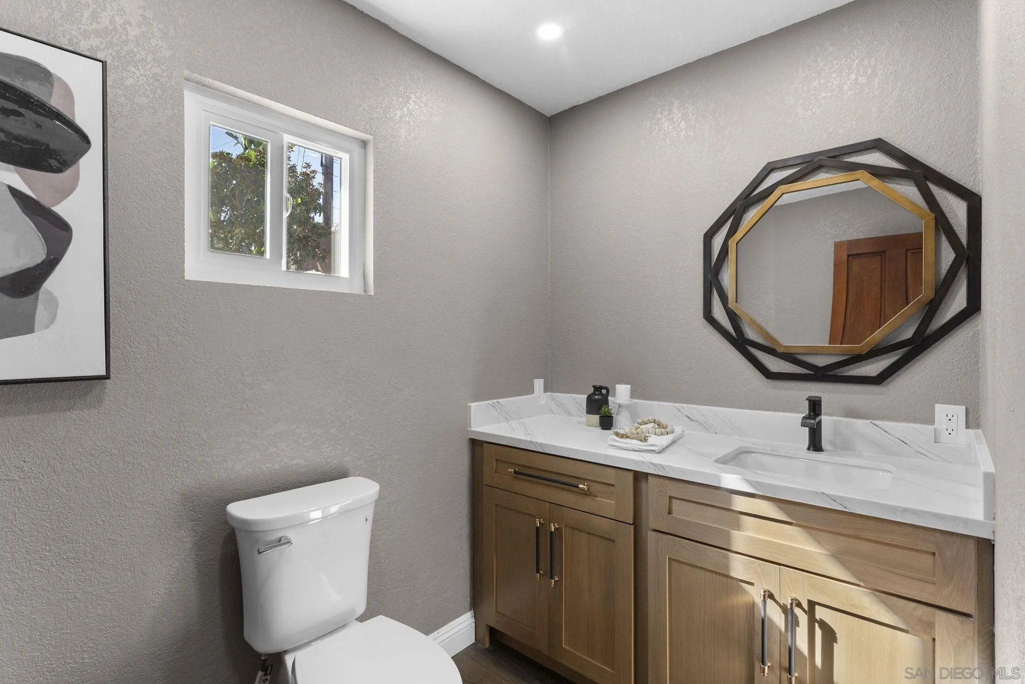 https://cdn.realtyfeed.com/cdn/127/250040062/4fb4891cb7db699af10ab0b9a655ac83.webp
