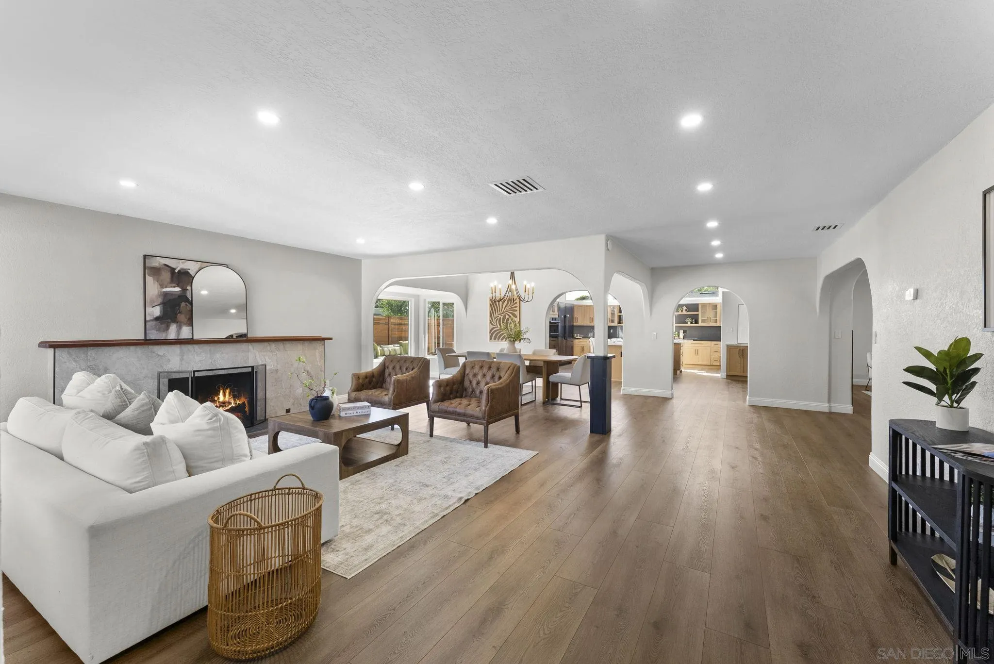 https://cdn.realtyfeed.com/cdn/127/250040062/b4307ddceee0bc8609a0d7a12f7f0e35.webp