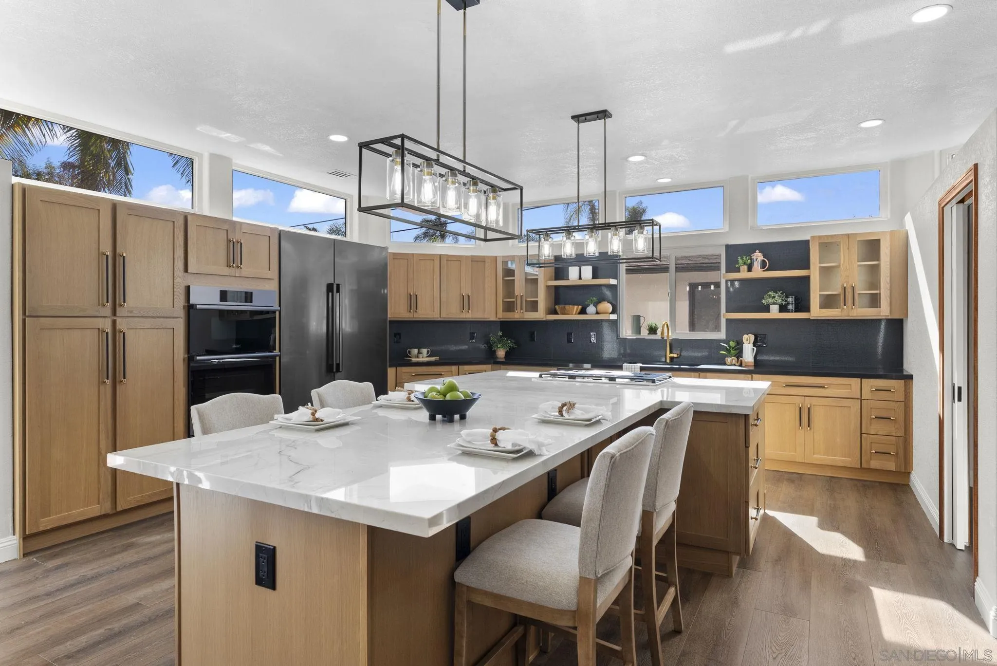 https://cdn.realtyfeed.com/cdn/127/250040062/d54792487a6a9f1a9997059e0f2ac9b1.webp