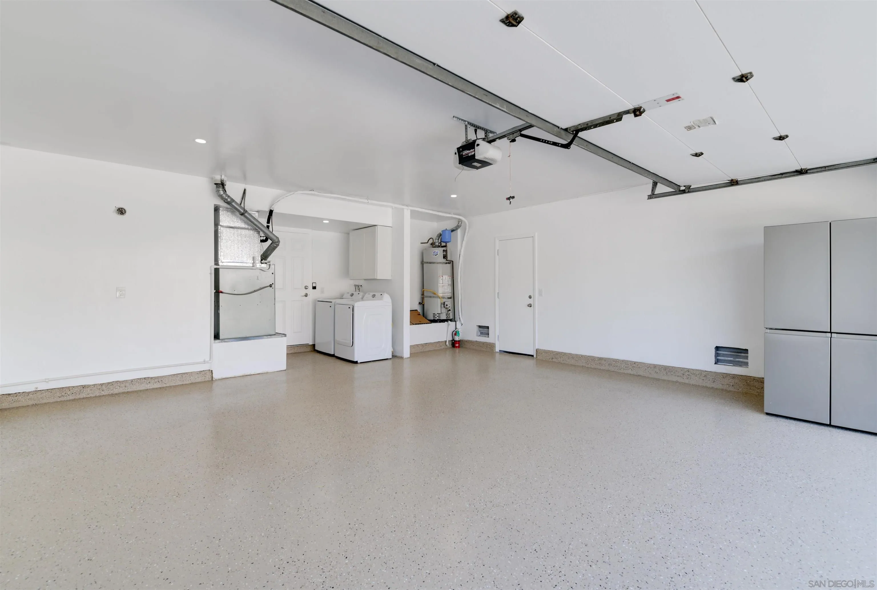 https://cdn.realtyfeed.com/cdn/127/250040068/17d7c12b27253d37df9e05b7e17baf45.webp