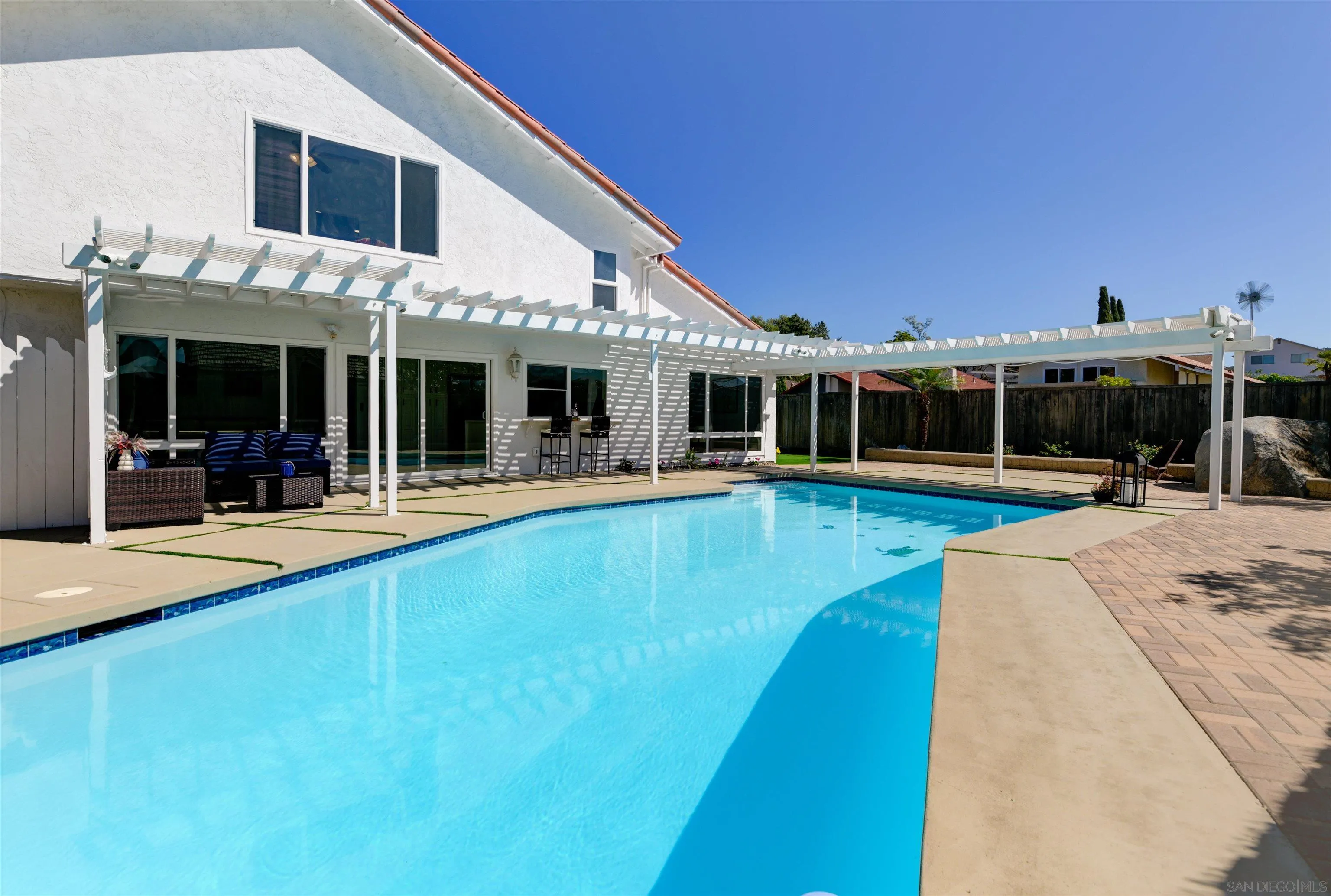 https://cdn.realtyfeed.com/cdn/127/250040068/c6647341ccdb908a2d3382d30e945a24.webp