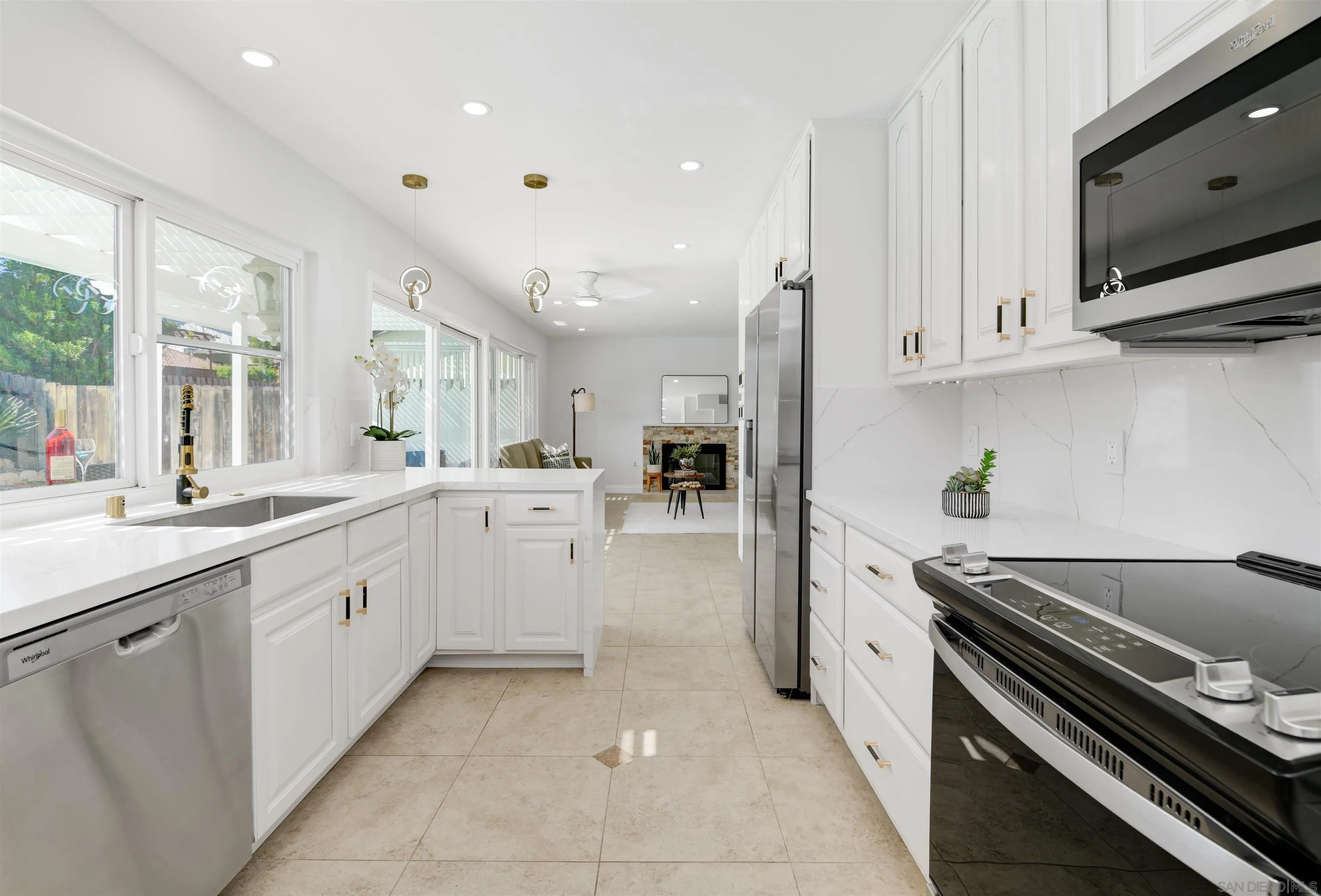 https://cdn.realtyfeed.com/cdn/127/250040068/e34416e15e7dde3cb99d3c3a87544fb8.webp